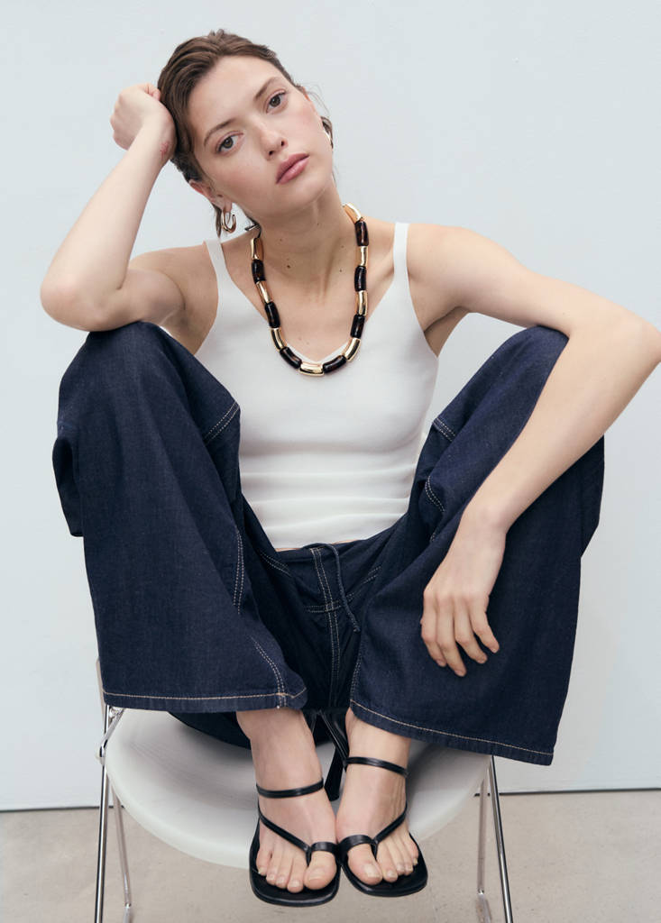 V-neck knitted top — Ecru