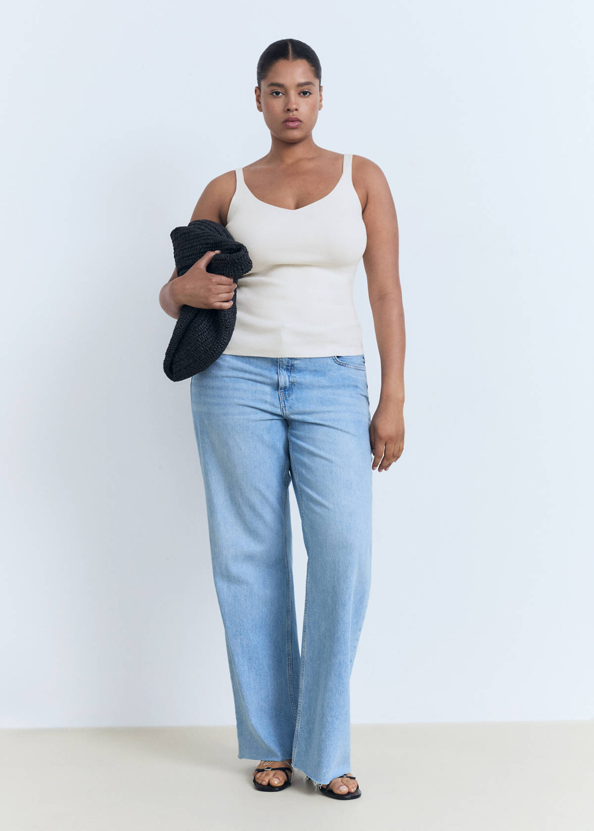 V-neck knitted top — Ecru