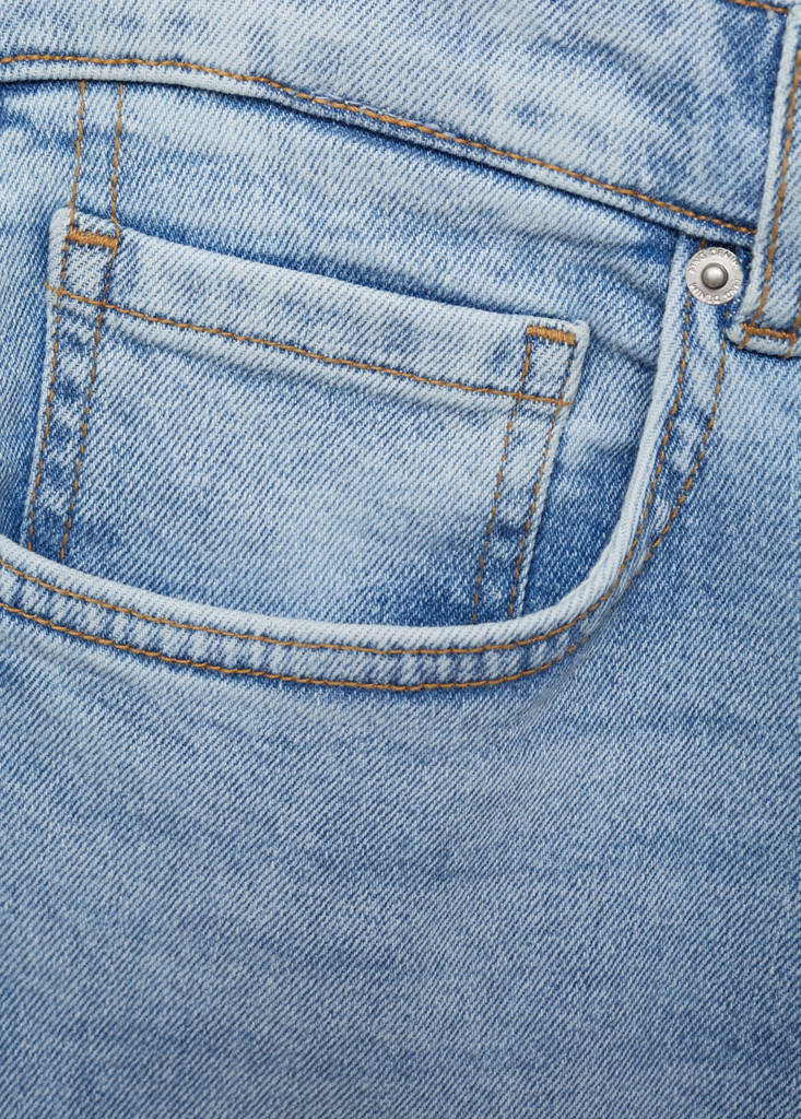 Slim-fit denim bermuda shorts — Medium Blue