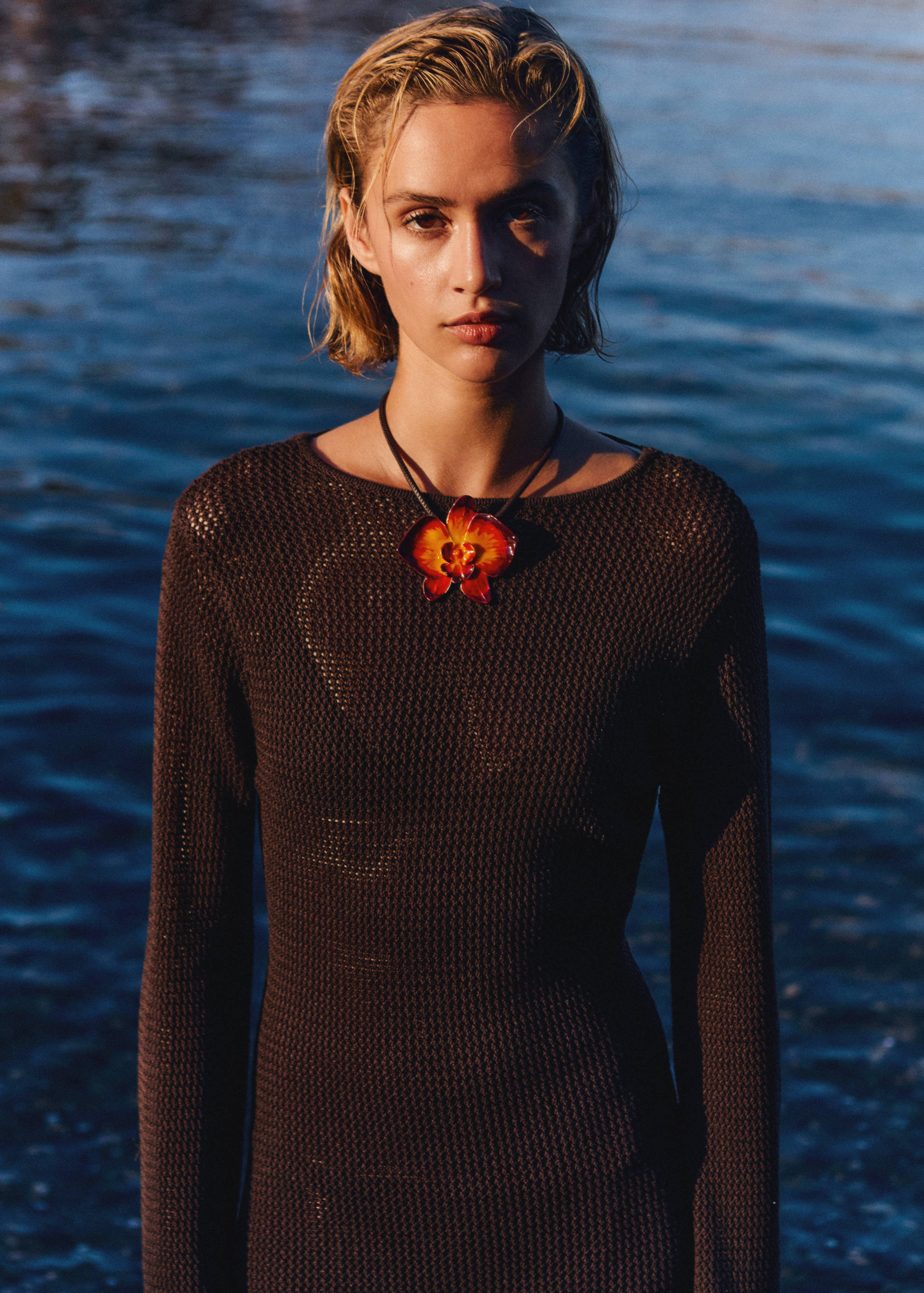 Open back crochet dress - Medium plane