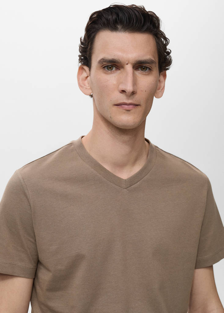 V-neck T-shirt — Brown