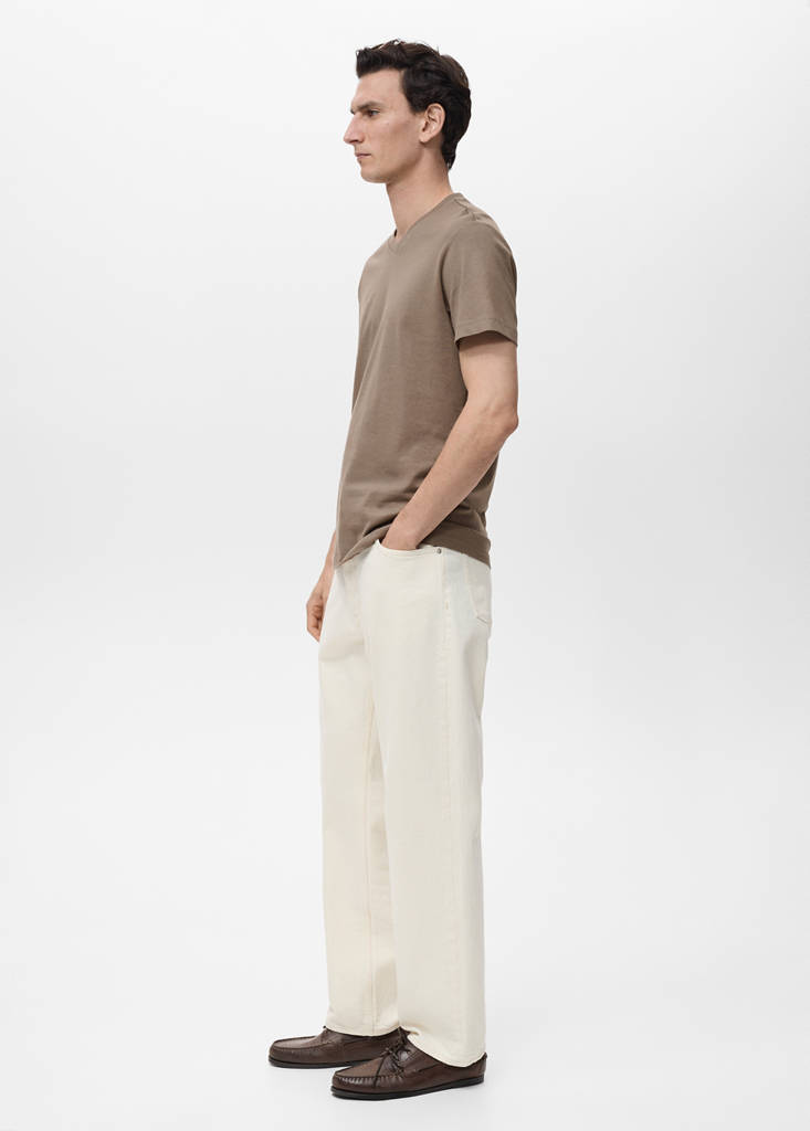 V-neck T-shirt — Brown