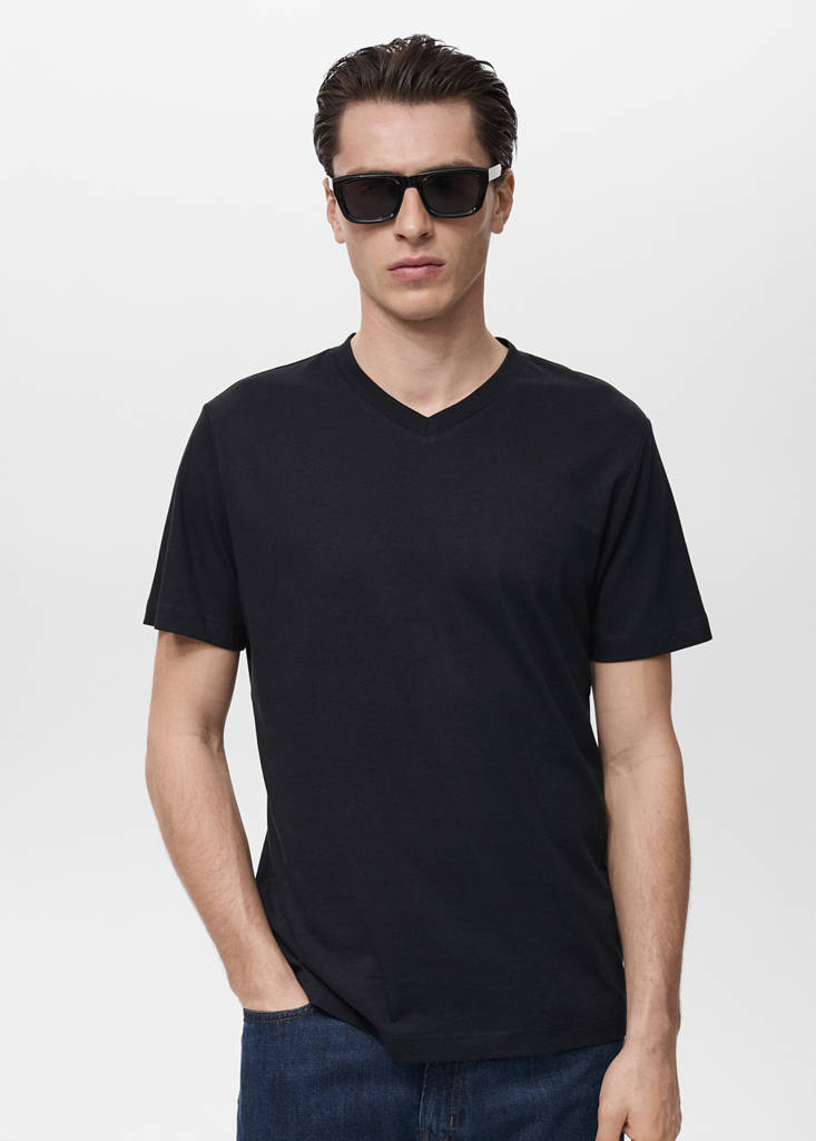 V-neck T-shirt — Black