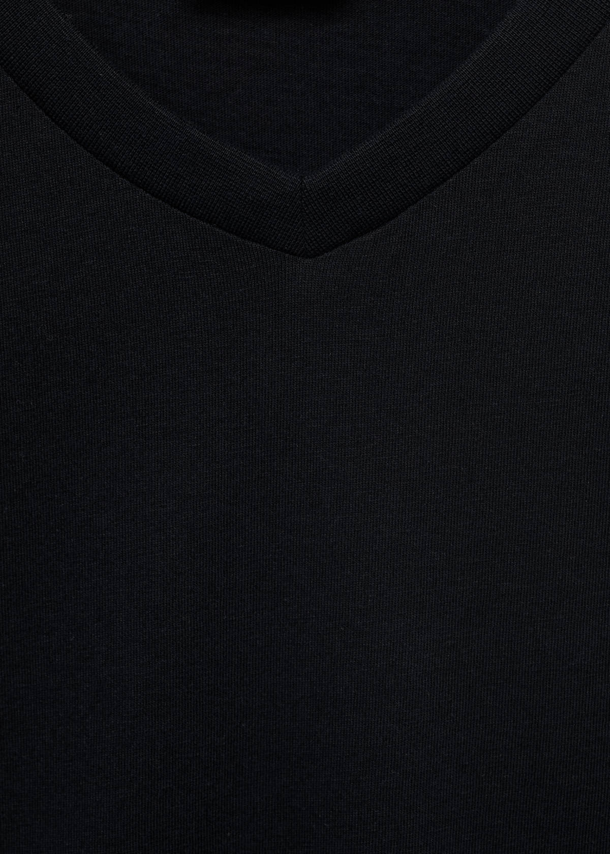 V-neck T-shirt — Black