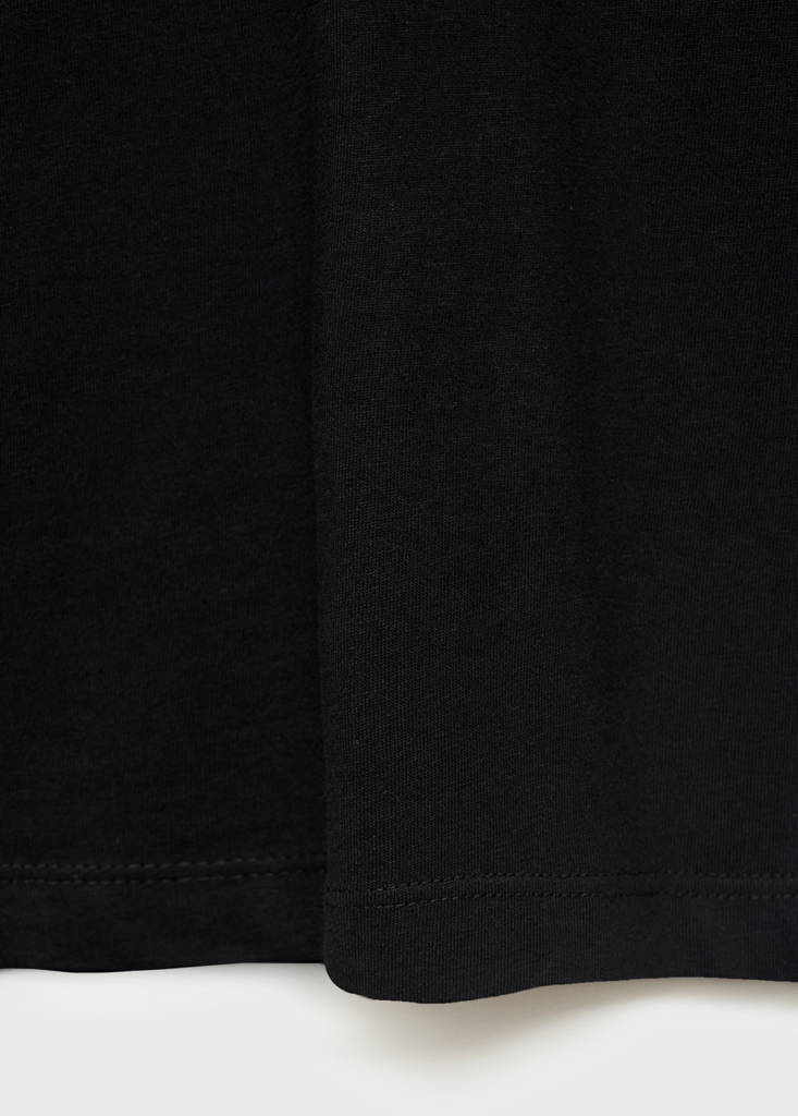 V-neck T-shirt — Black