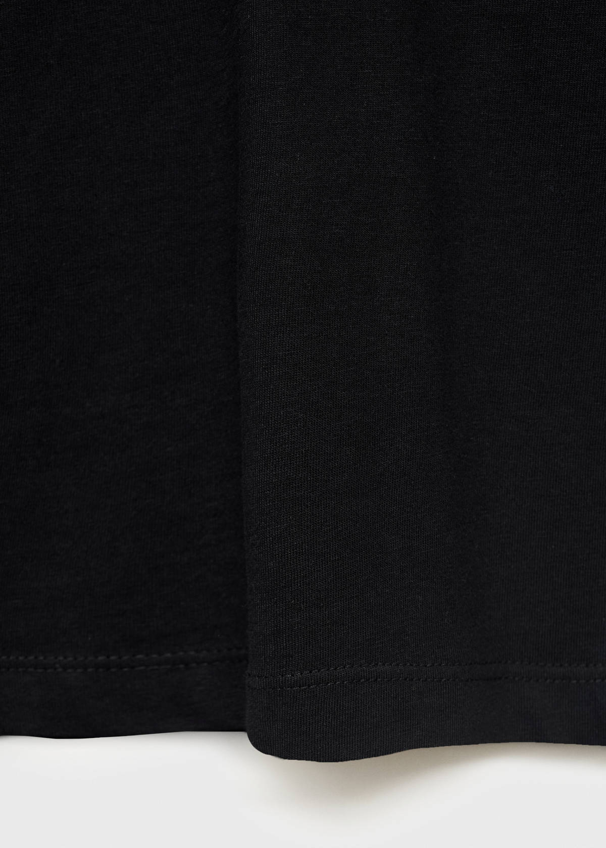 V-neck T-shirt — Black