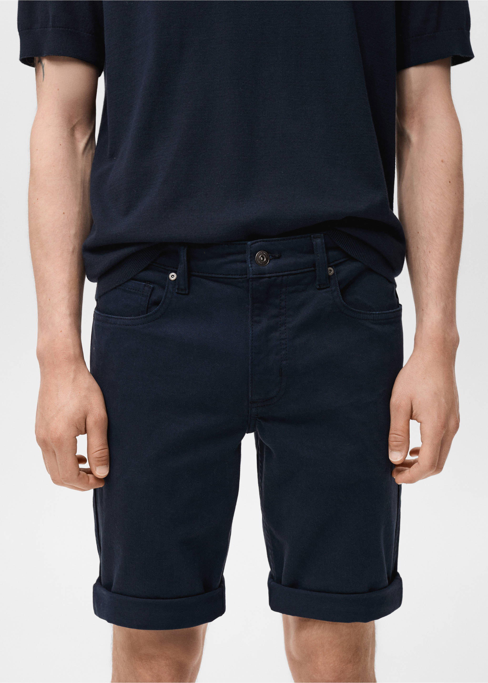 Slim-fit denim bermuda shorts - Details of the article 1, Navy. Ref: 17051230-00.