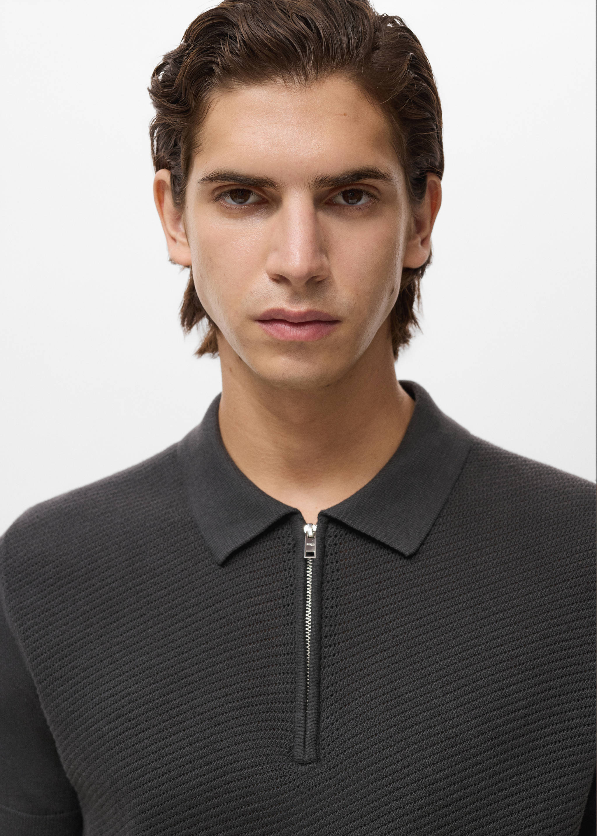 Openwork knitted polo shirt with zip - Details of the article 1