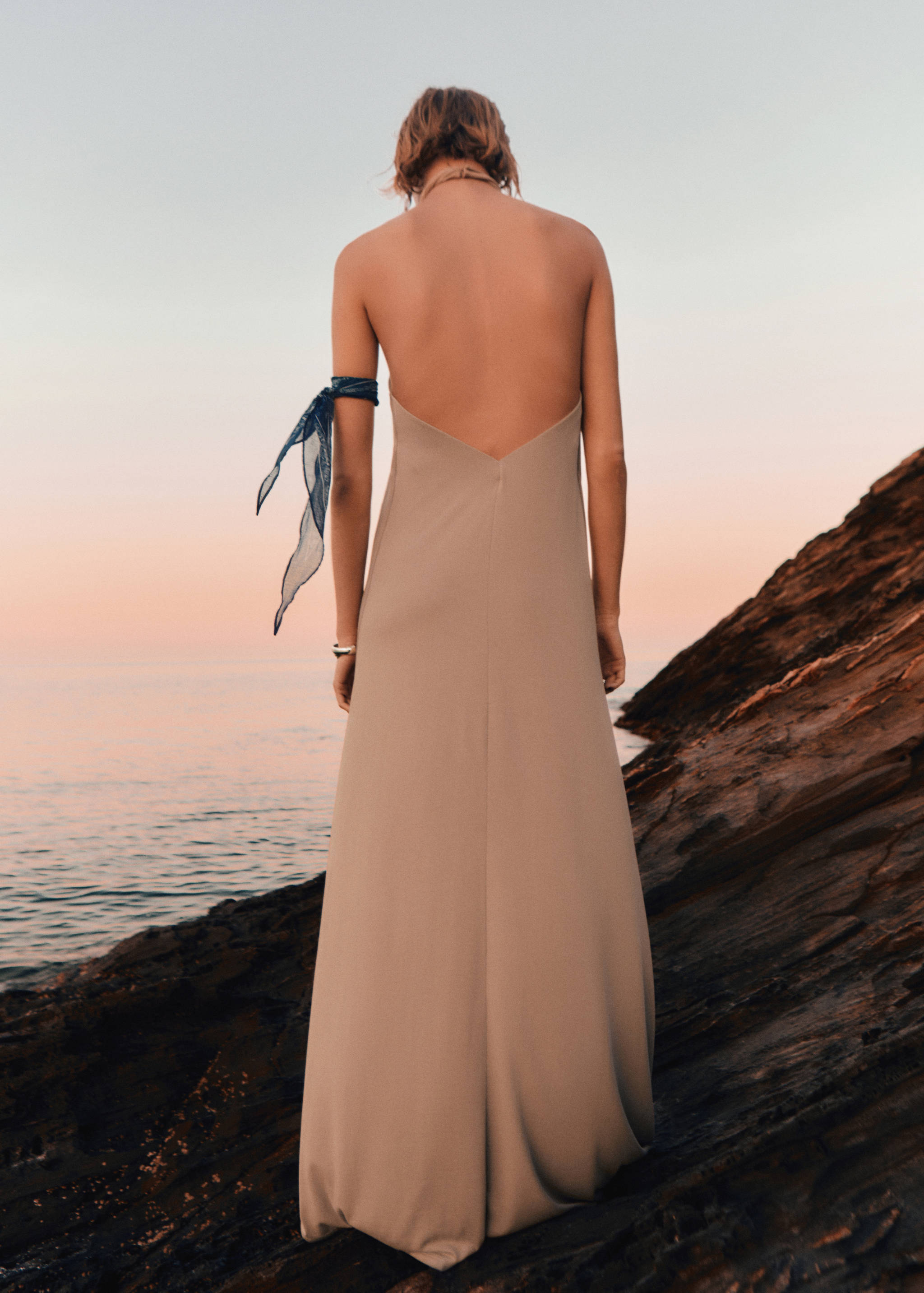 Long halter wrap dress - Reverse of the article