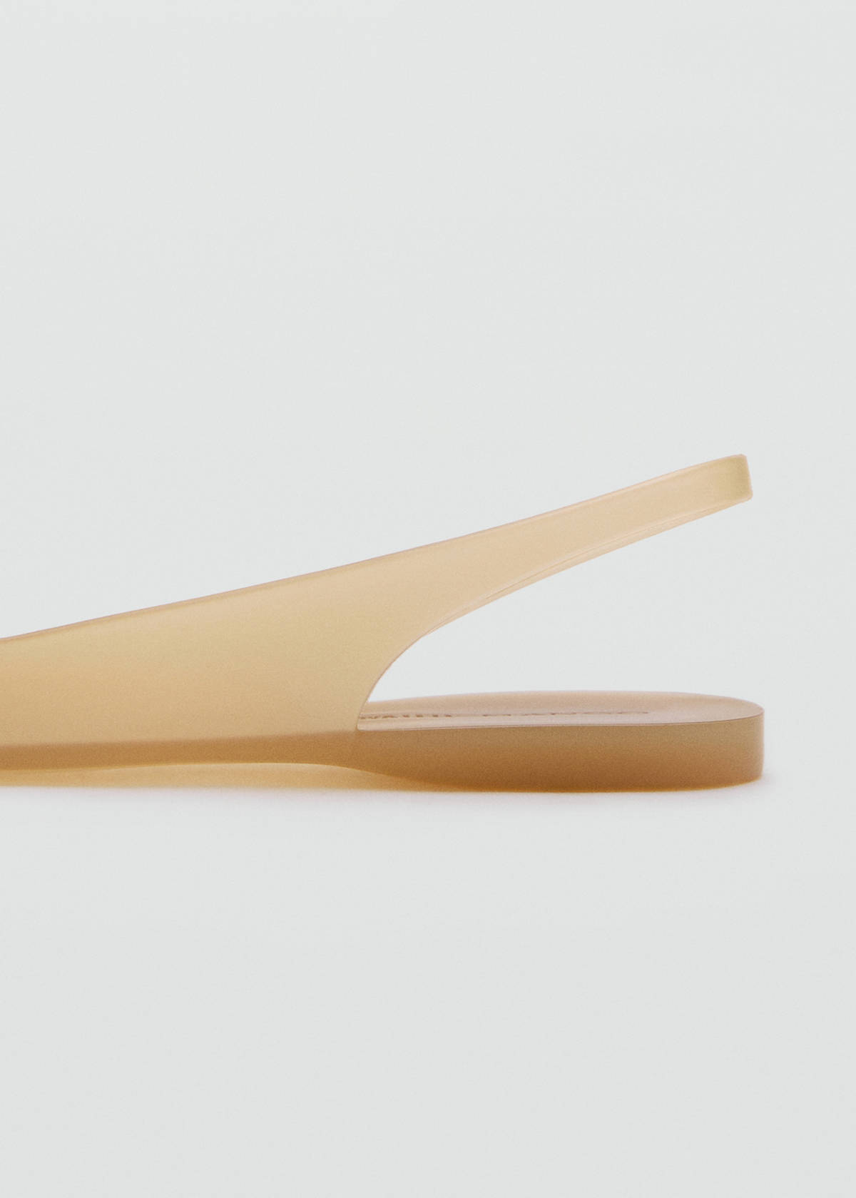 Rubberised slingback shoe — Nude