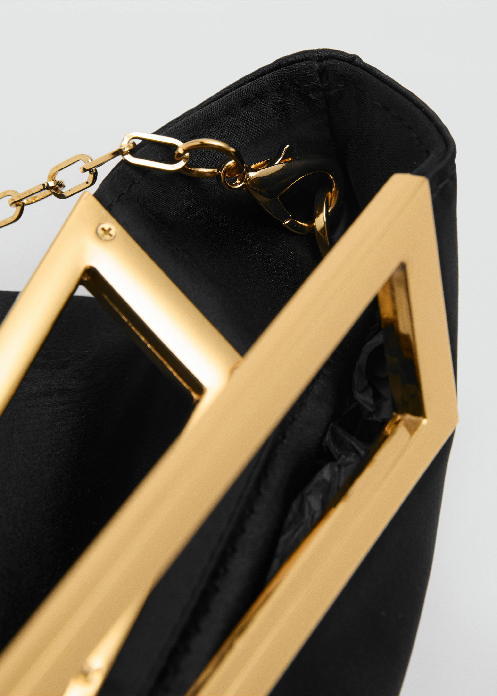 Bolso mano asa metálica - Detalle del artículo 3, Negro. Ref: 17051254-00.