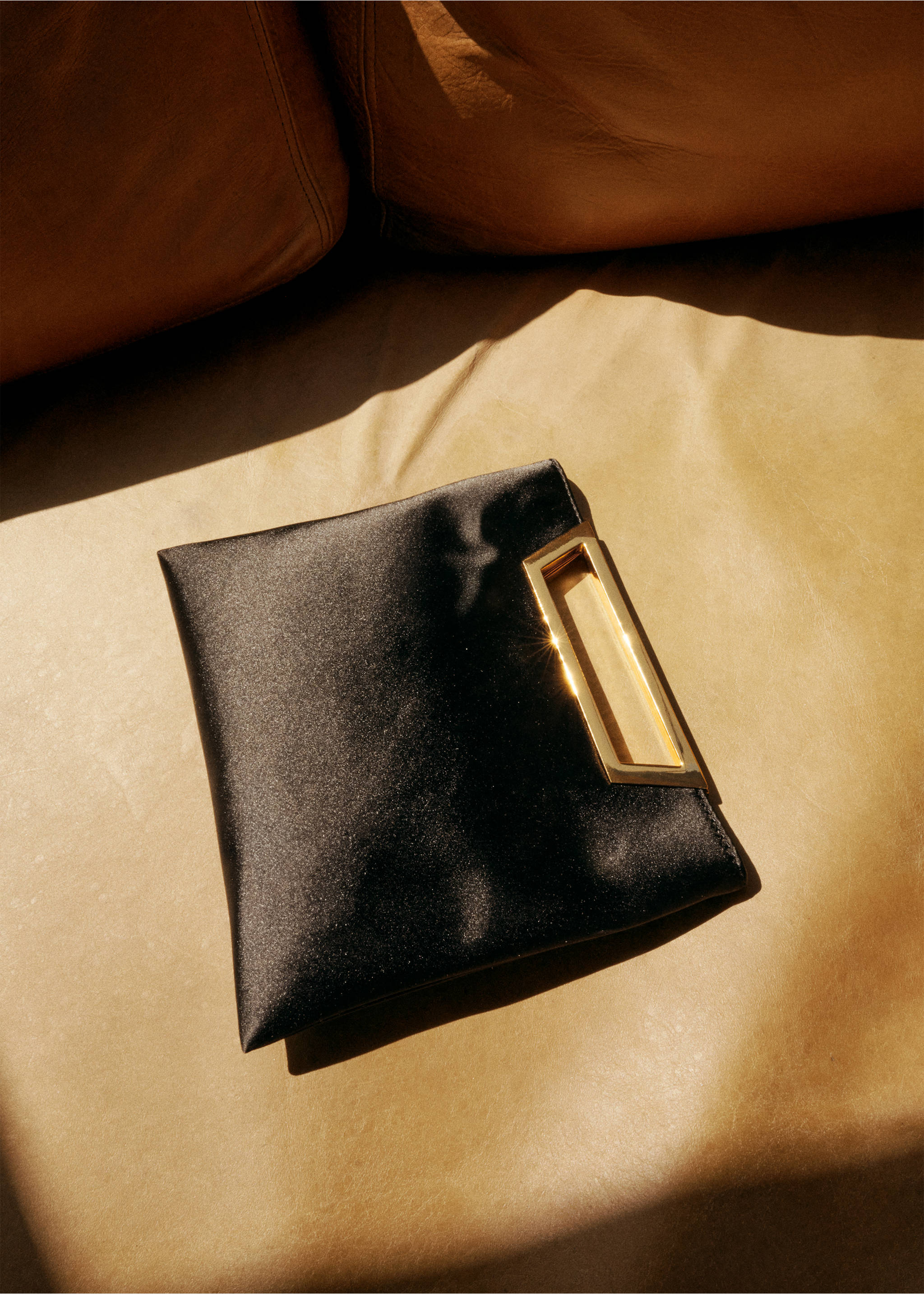 Bolso mano asa metálica - Detalle del artículo 9, Negro. Ref: 17051254-00.