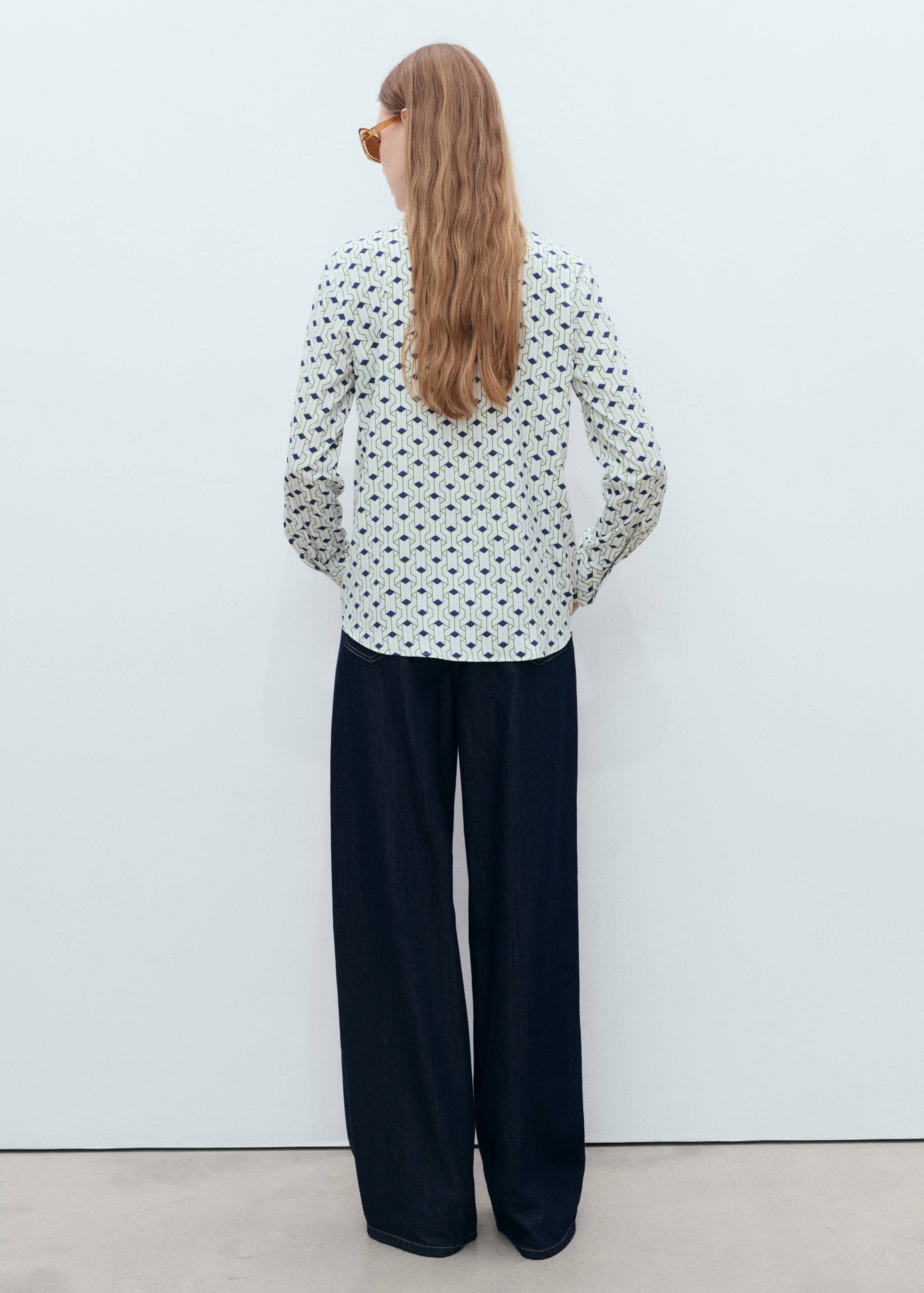 Geometric print shirt - Reverse of the article