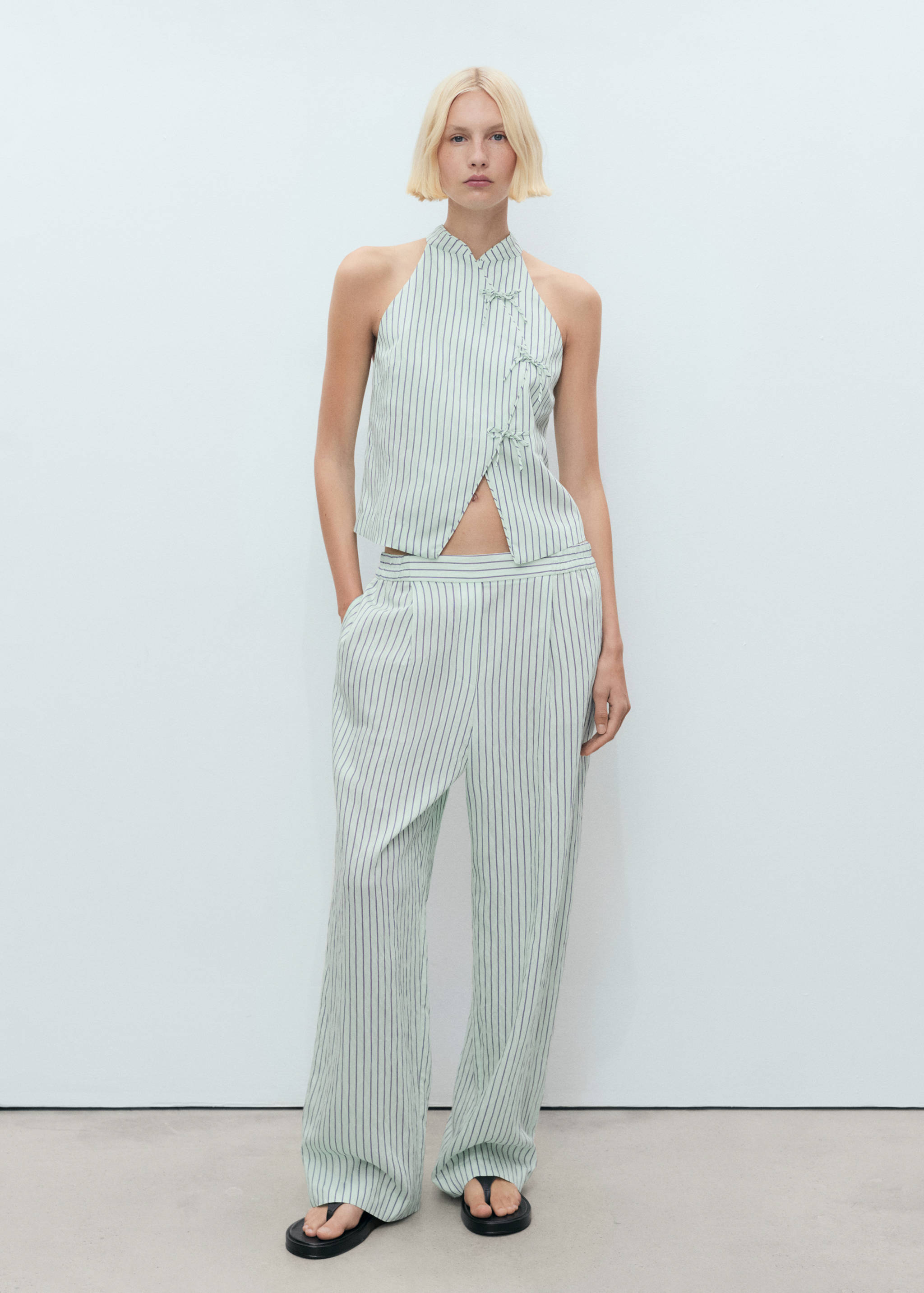 Haut rayé col officier à nœuds - Plan général