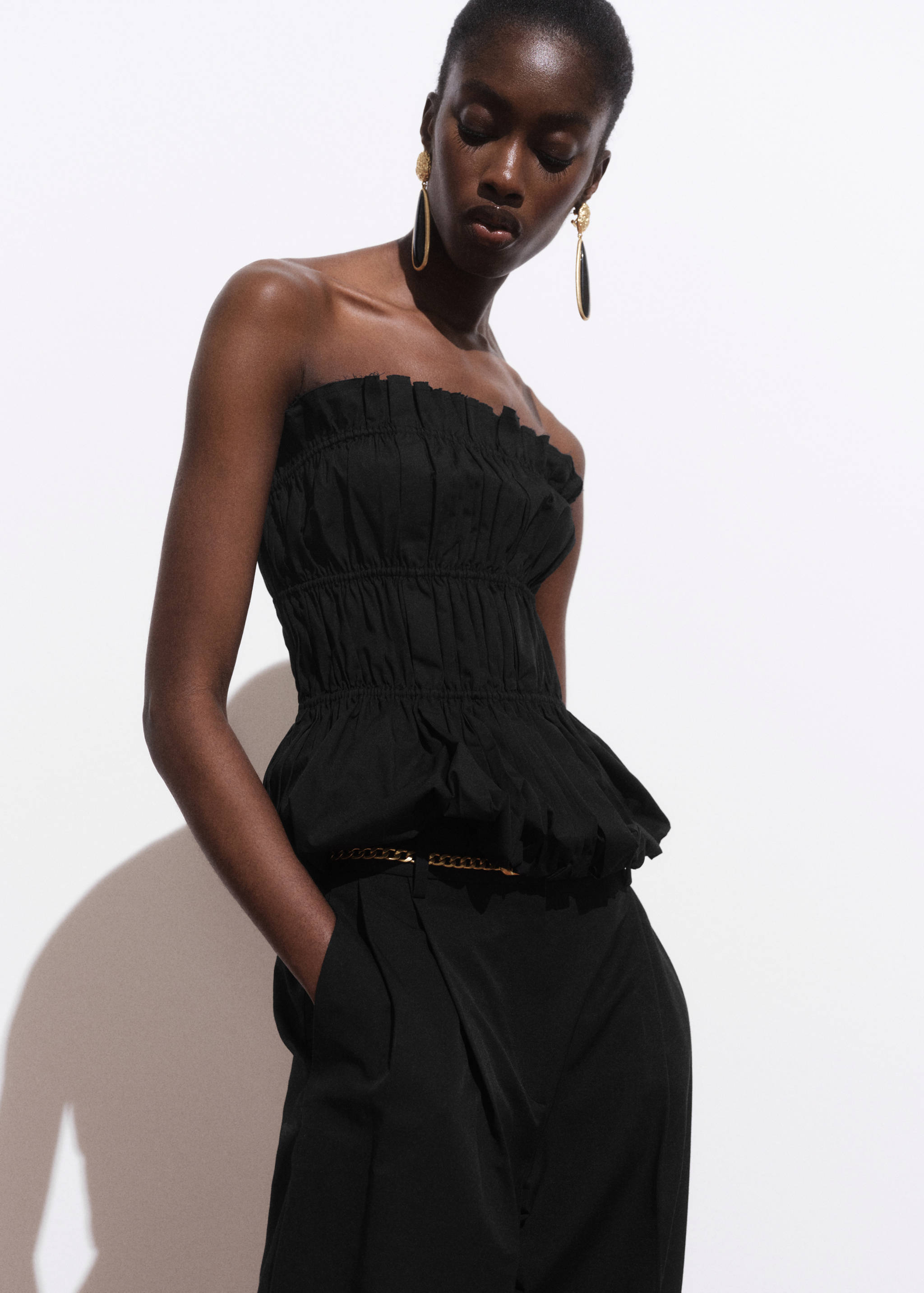 Τοπ σούρα στράπλες - Μεσαίο πλάνο