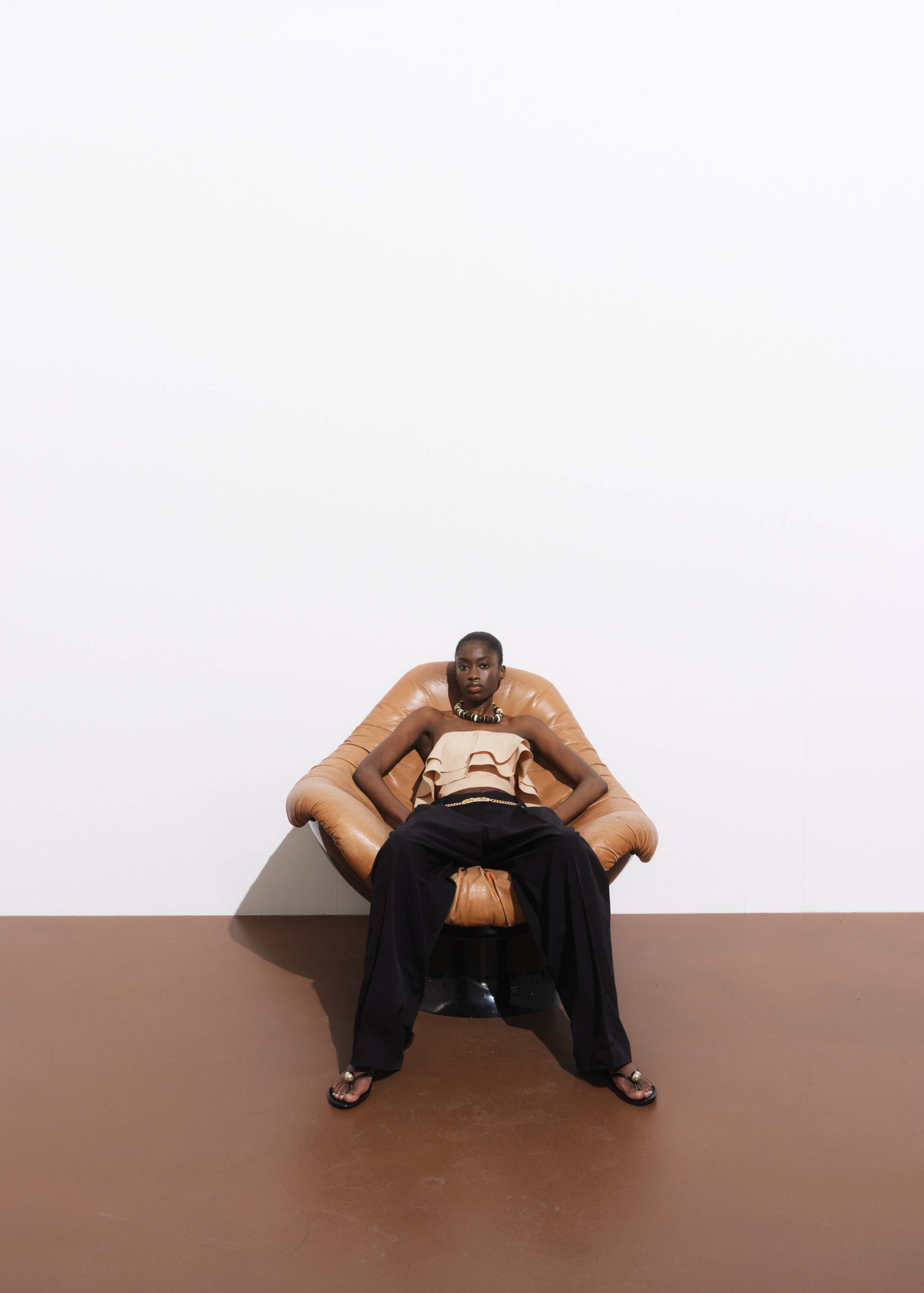 Strapless top with ruffles - Details of the article 2