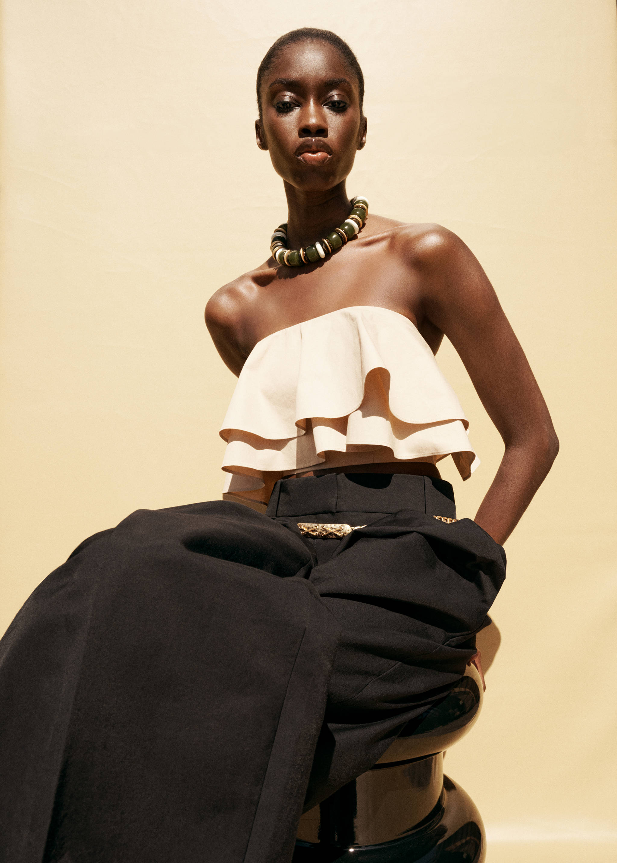 Strapless top with ruffles - Details of the article 7