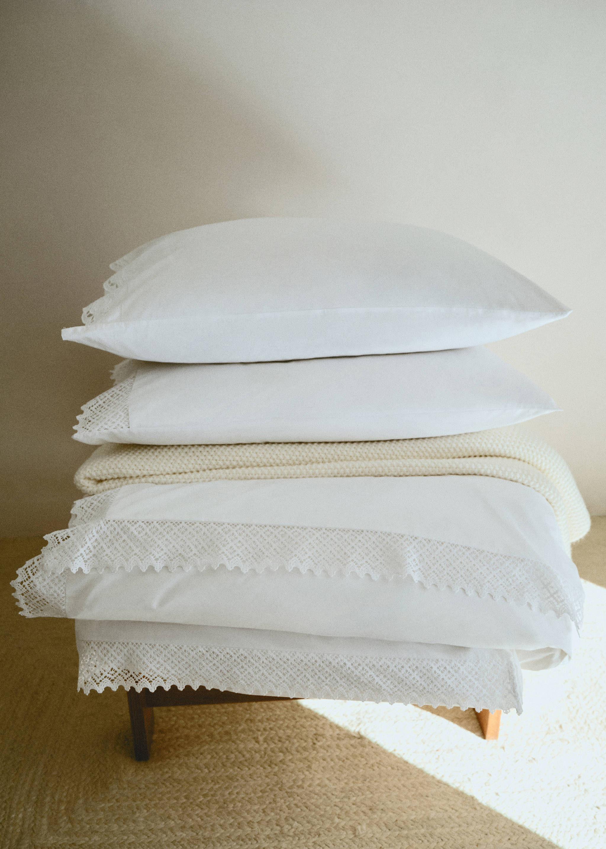 Duvet cover with lace detail for 150/160 cm bed - Details of the article 6