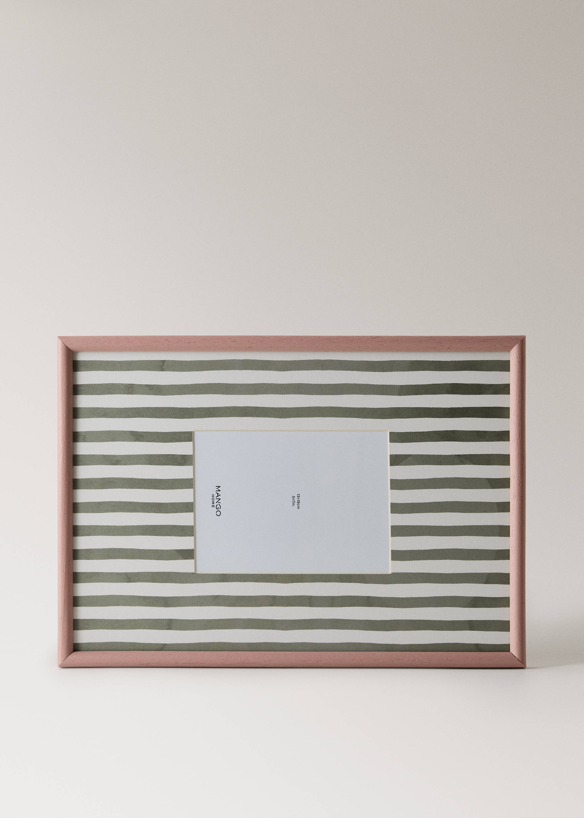 Medium wood frame with lines - Details of the article 3
