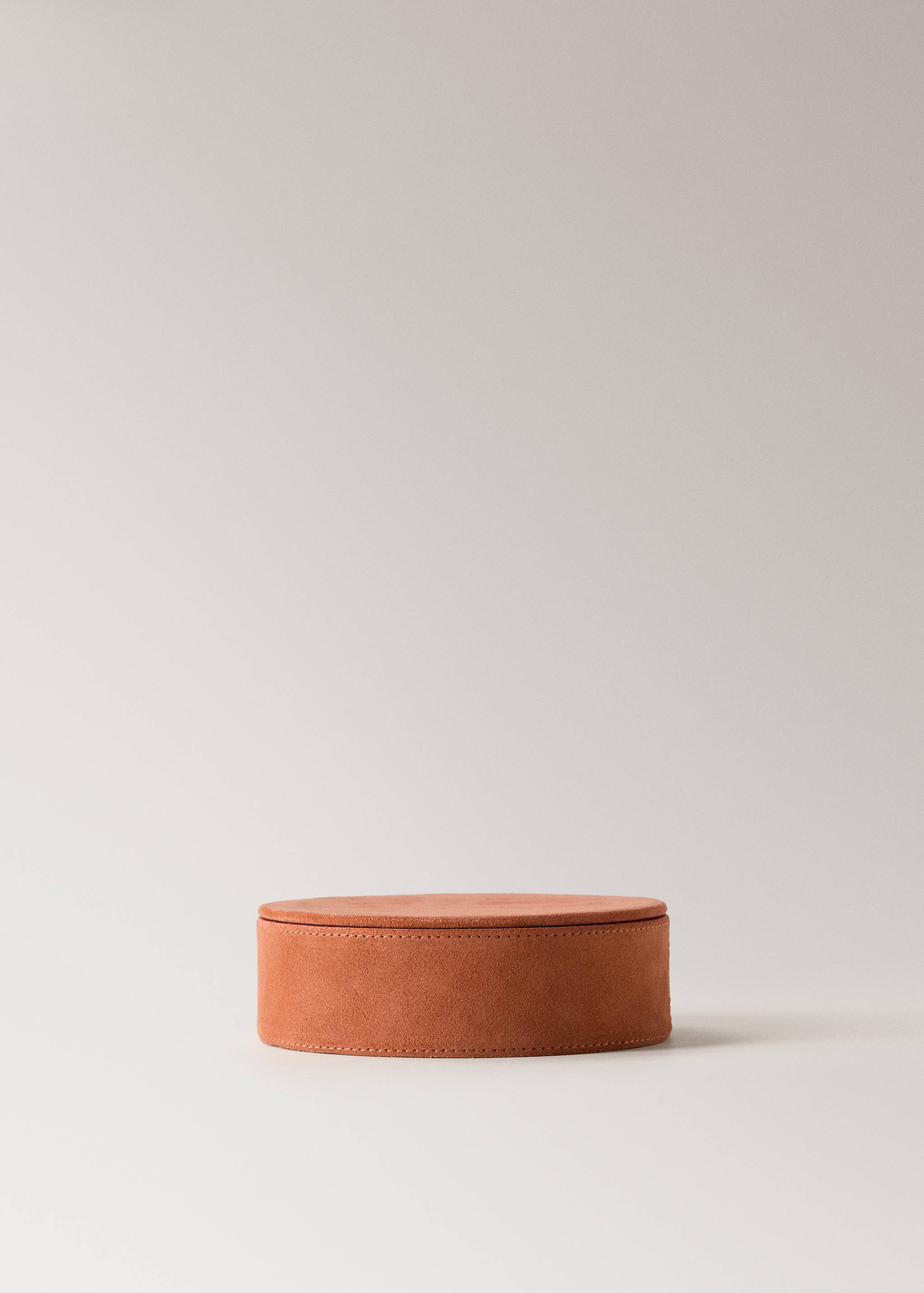 Medium two-tone leather round box - Article without model