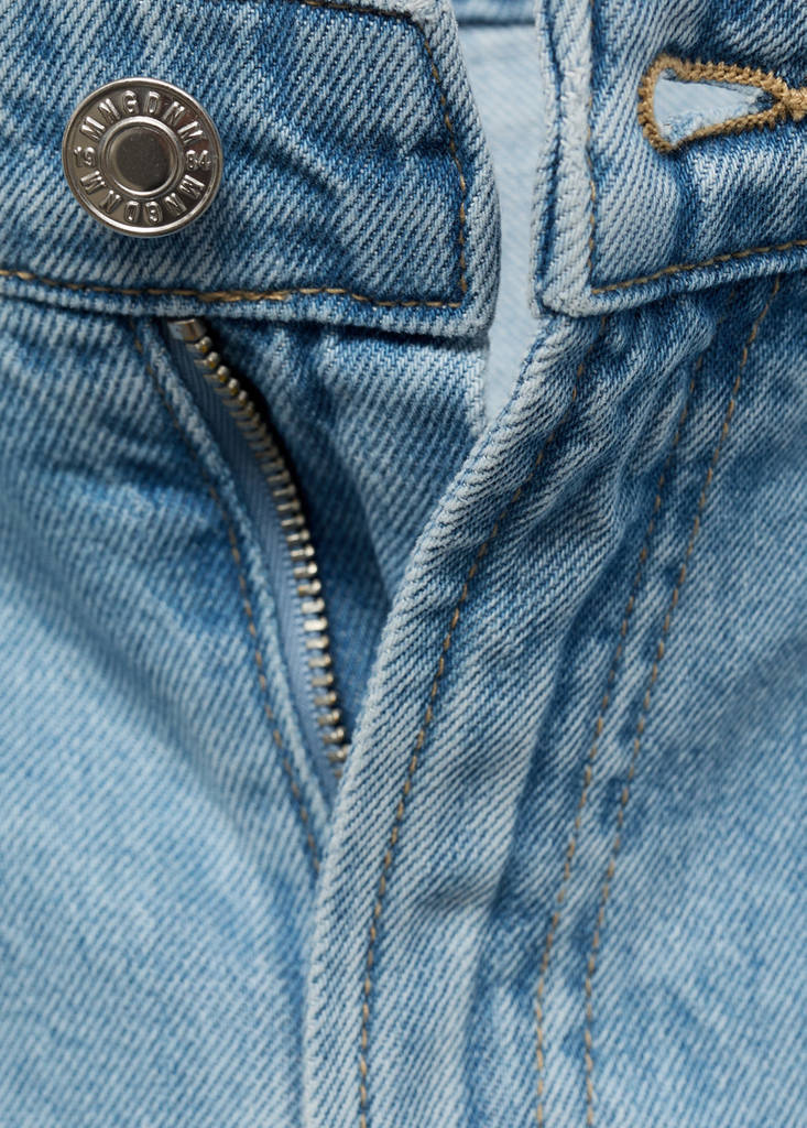 Mid-rise denim bermuda shorts with pleats — Light Blue