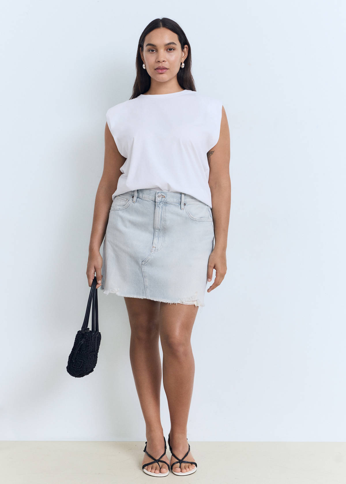 Denim skirt with frayed hem — Light Blue