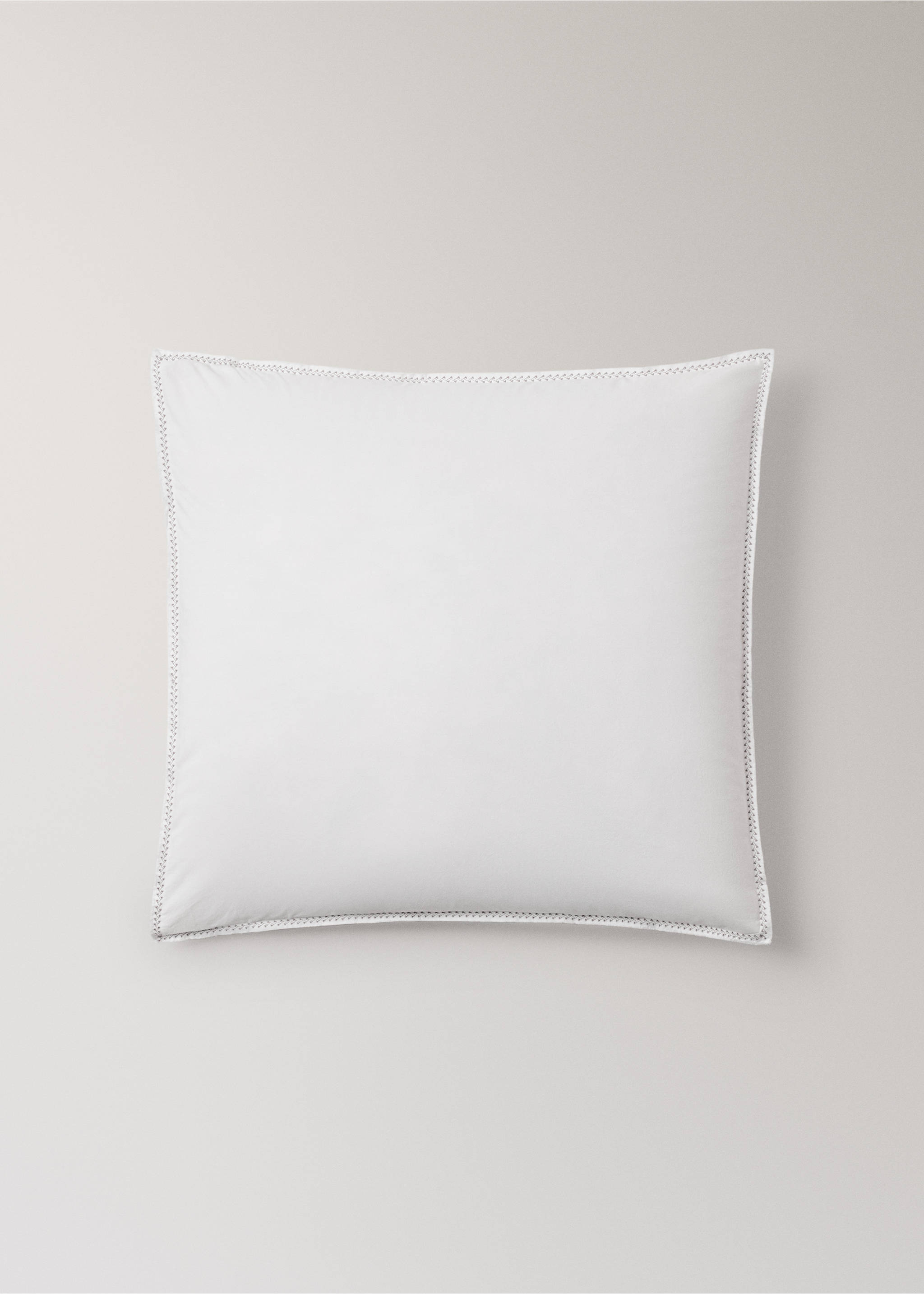 Washed cotton percale pillowcase with zigzag stitching 60x60 cm - Article without model, Off White. Ref: 17051527-00.