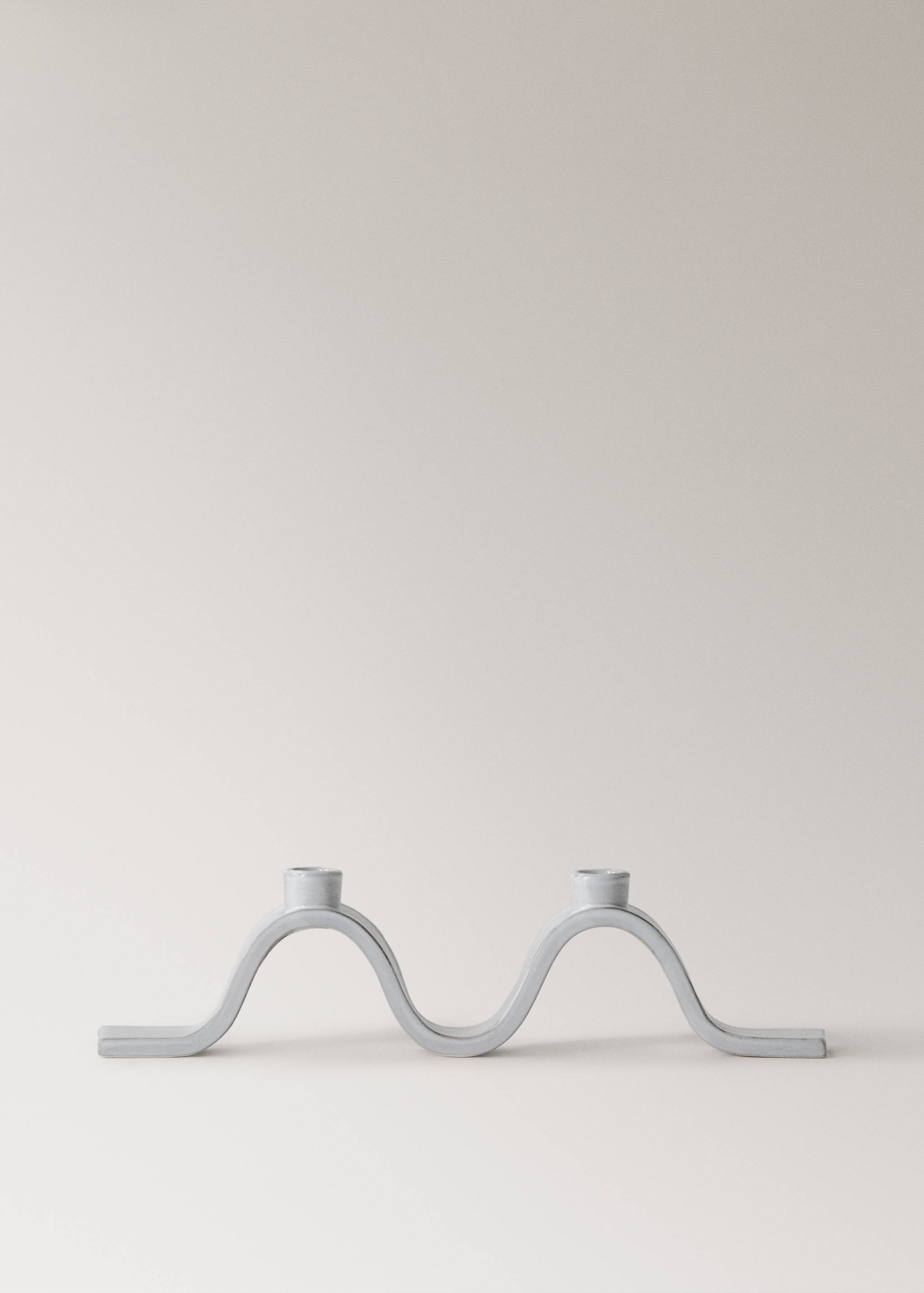 Ljusstake i stengods vågmönster och glansig finish - Artikel utan modell