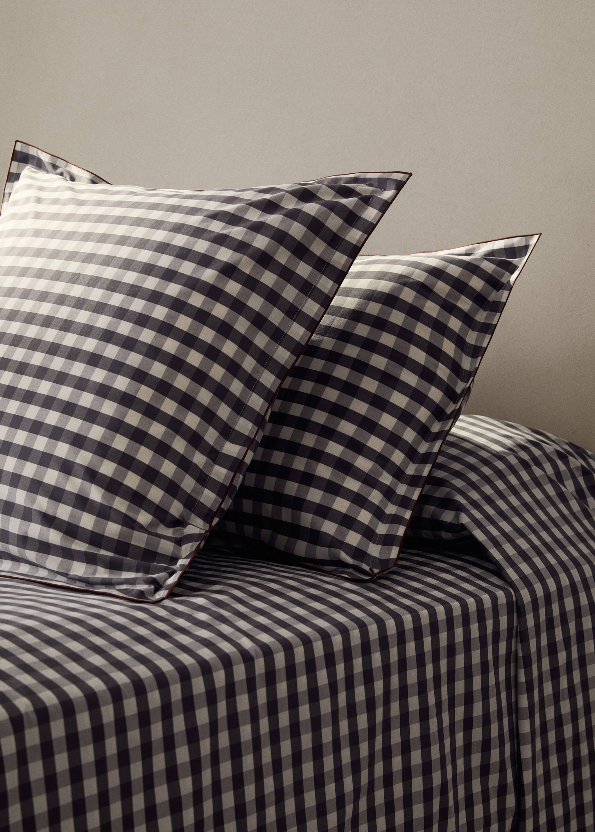 Two percale cotton gingham check pillowcases 50x75 cm - General plane
