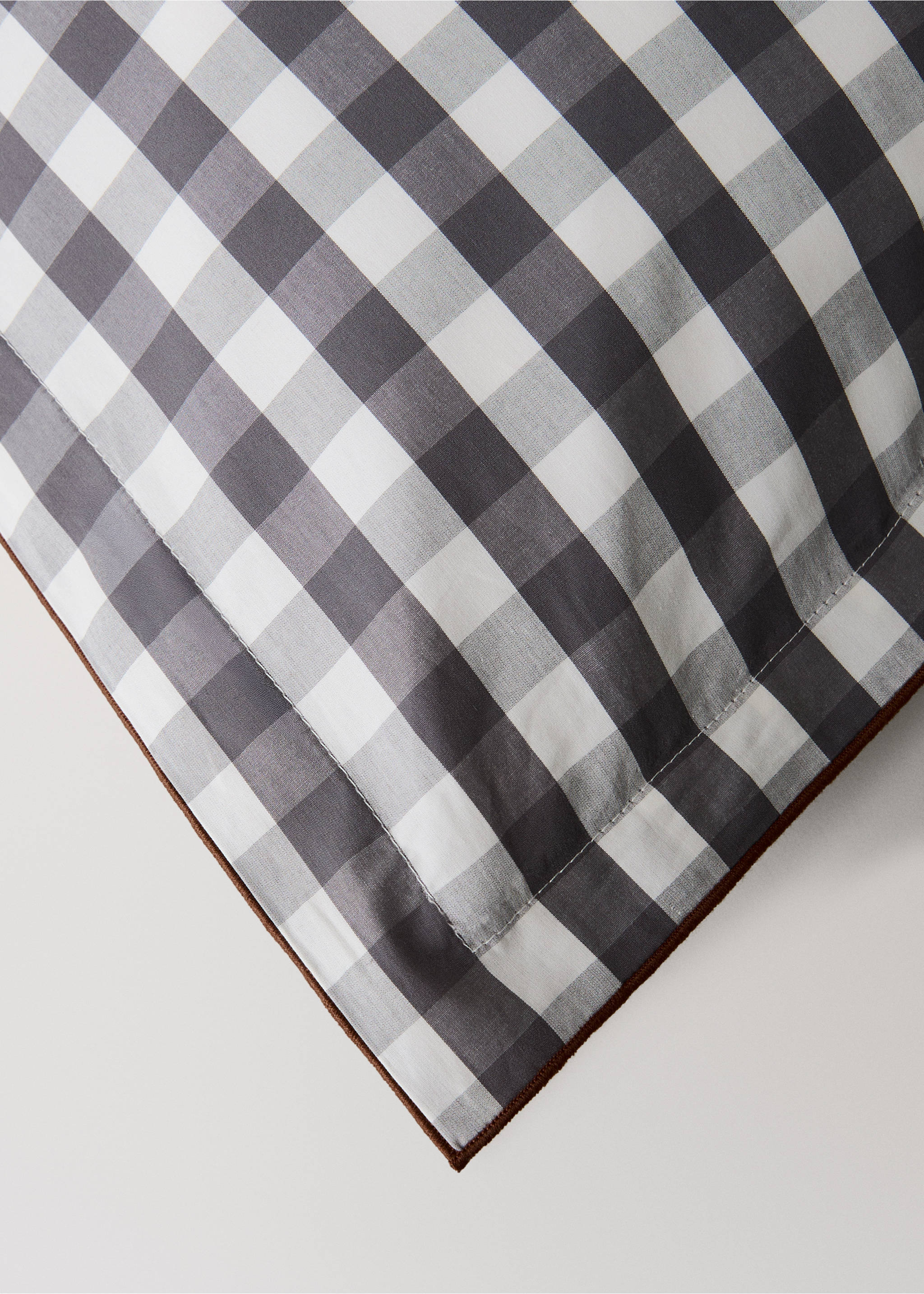 Two percale cotton gingham check pillowcases 50x75 cm - Details of the article 4, Grey. Ref: 17051538-00.