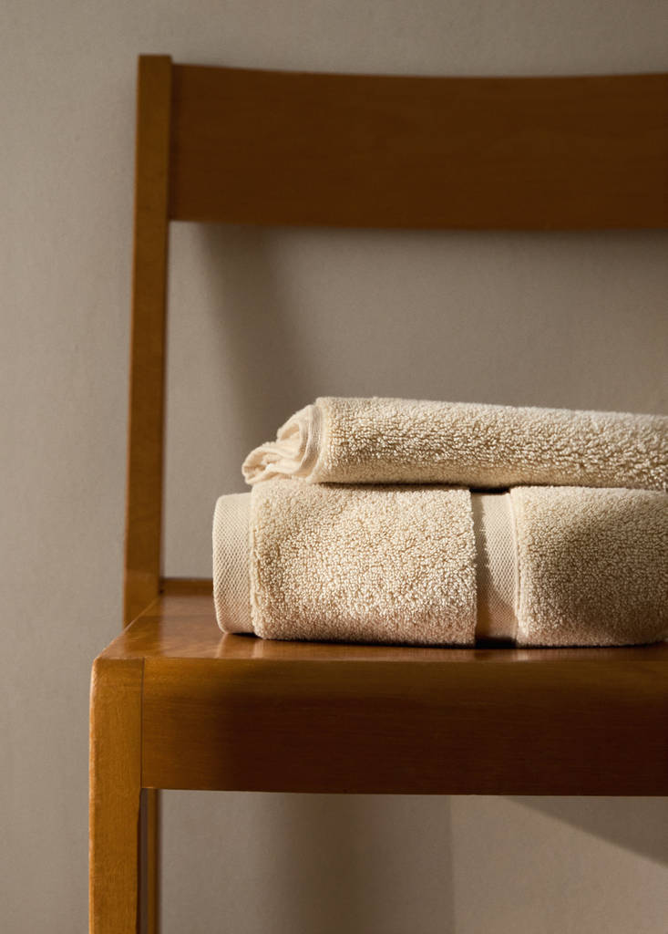 Extra-soft bathroom towel — Beige