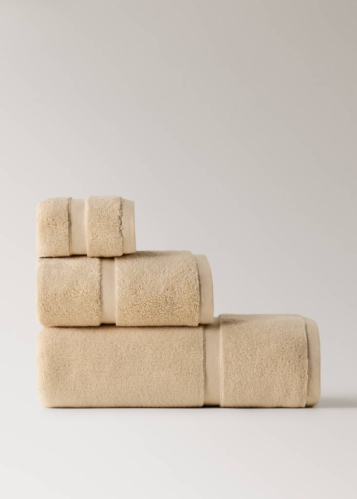 Extra-soft bathroom towel — Beige