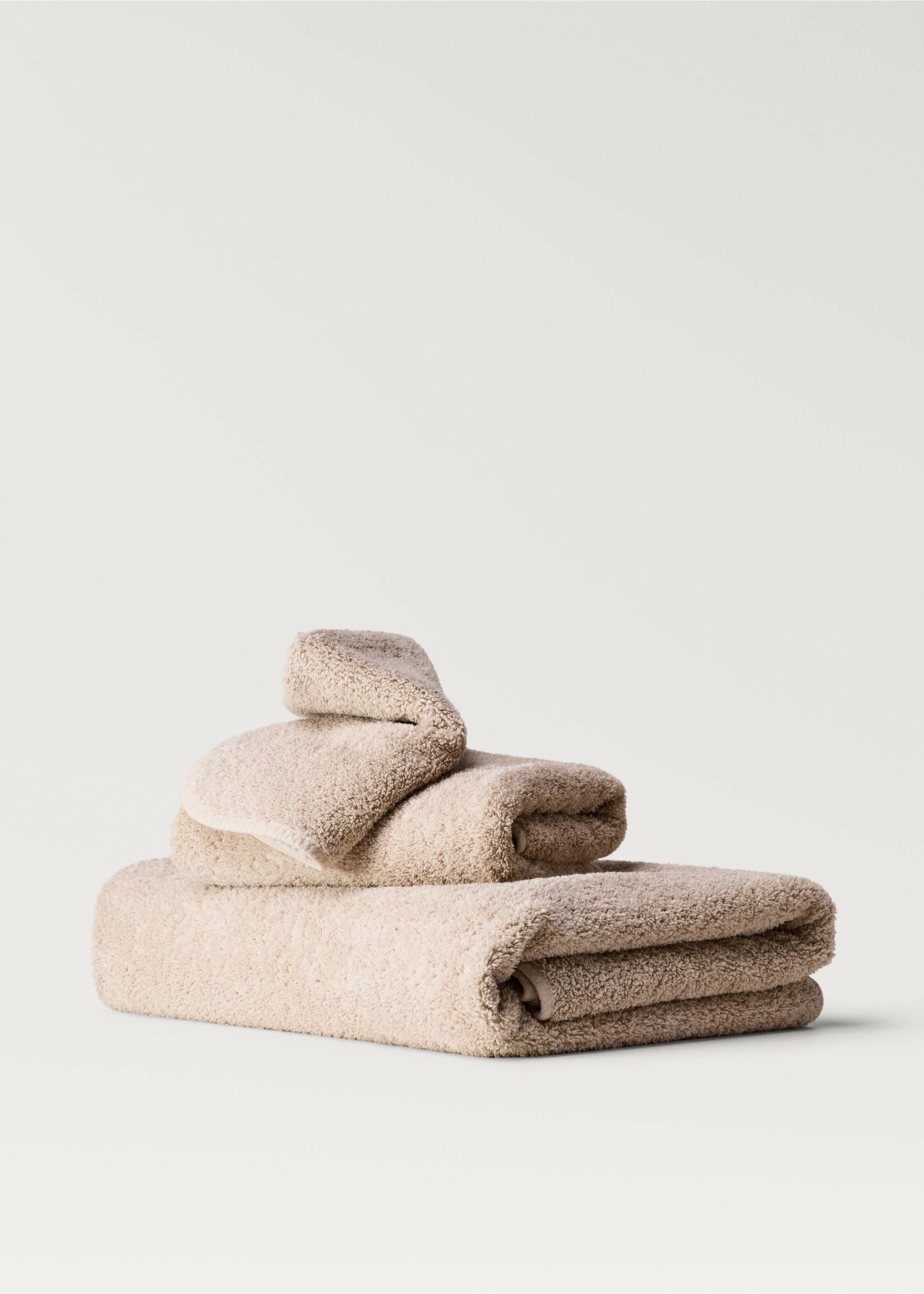 Garment-dyed towel - Article without model, Beige. Ref: 17051560-00.