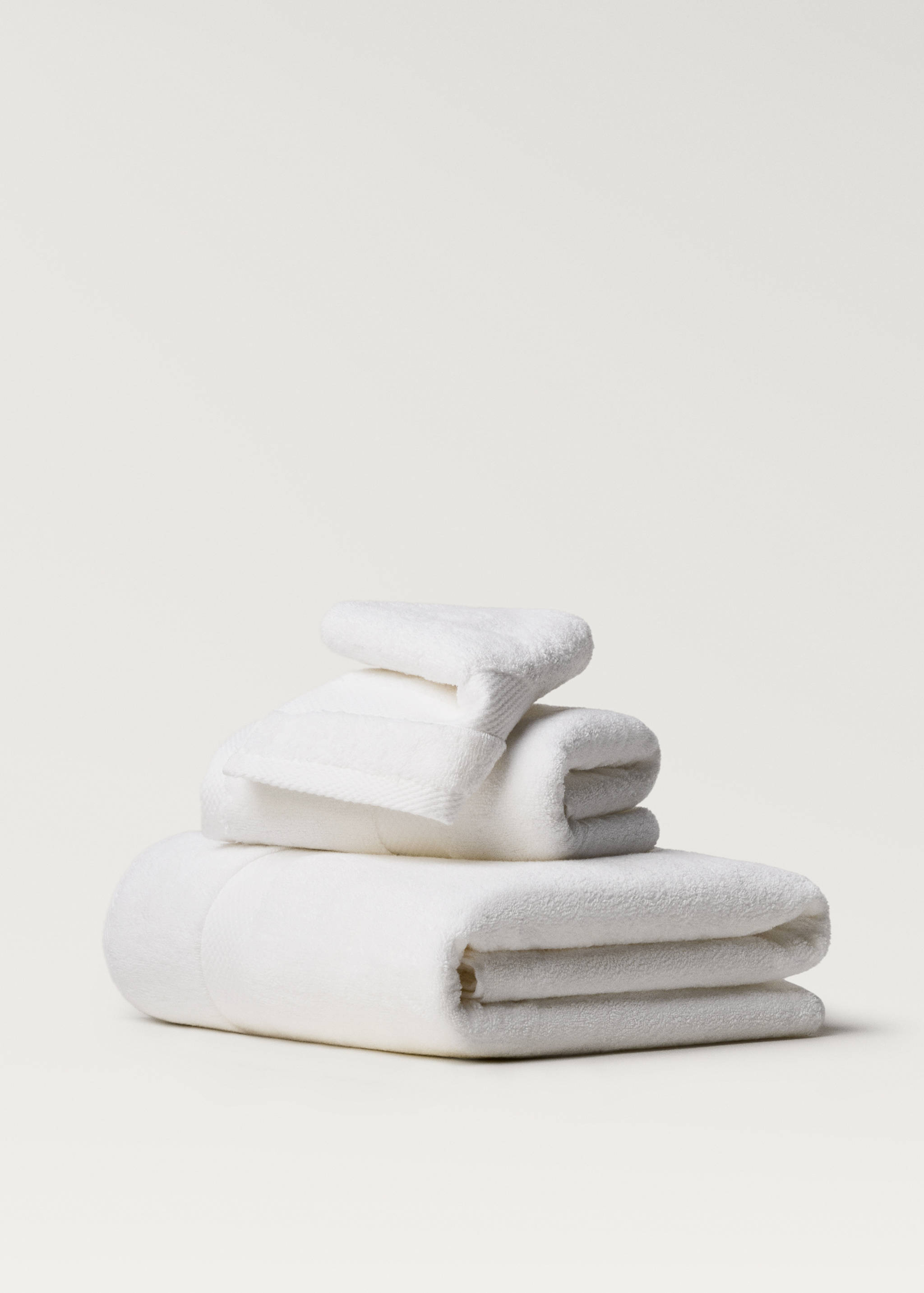 Extra-soft cotton bath towel - Article without model