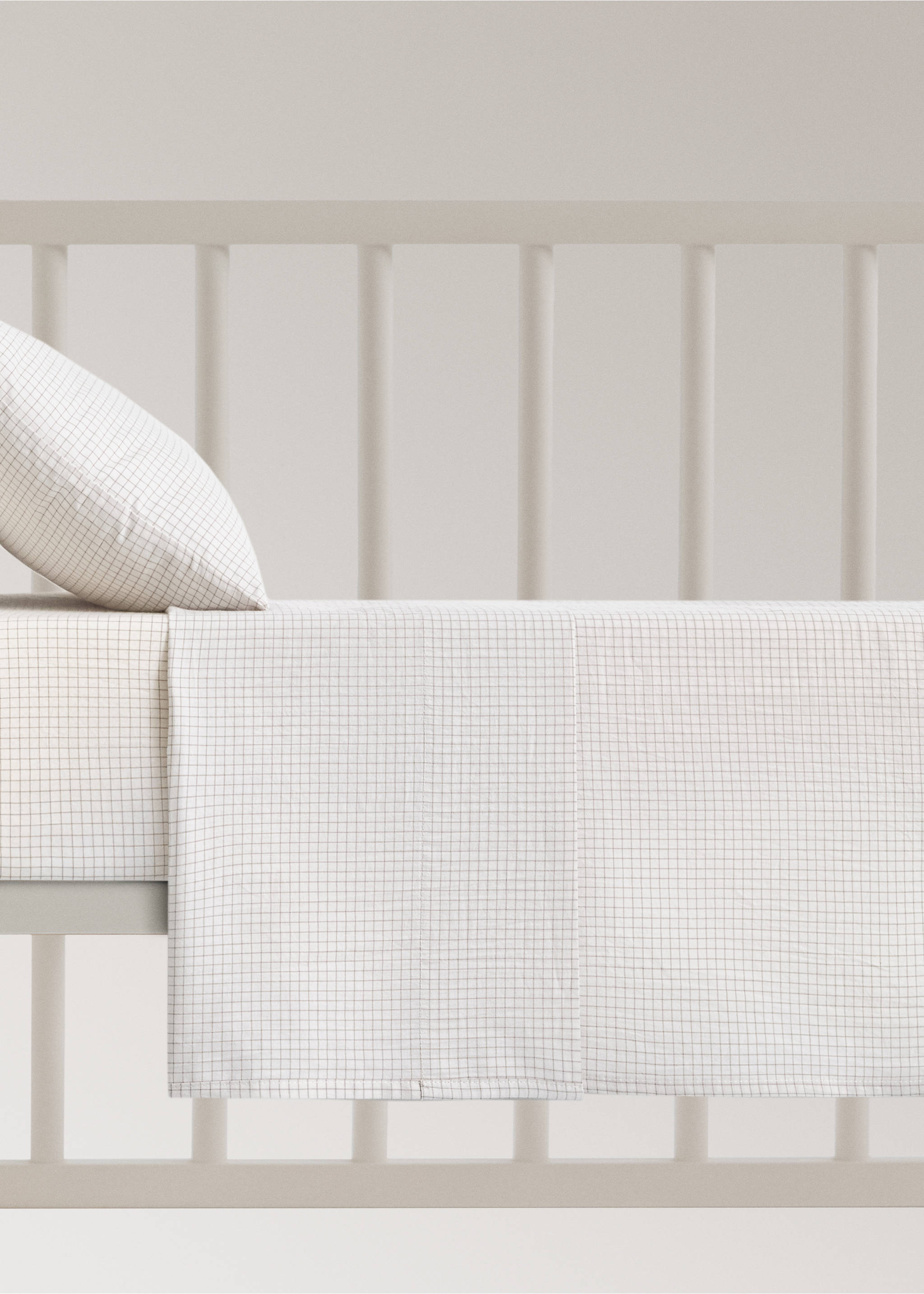 Yarn-dyed cotton top sheet with mini-check print for cot - Article without model, Ecru. Ref: 17051566-00.