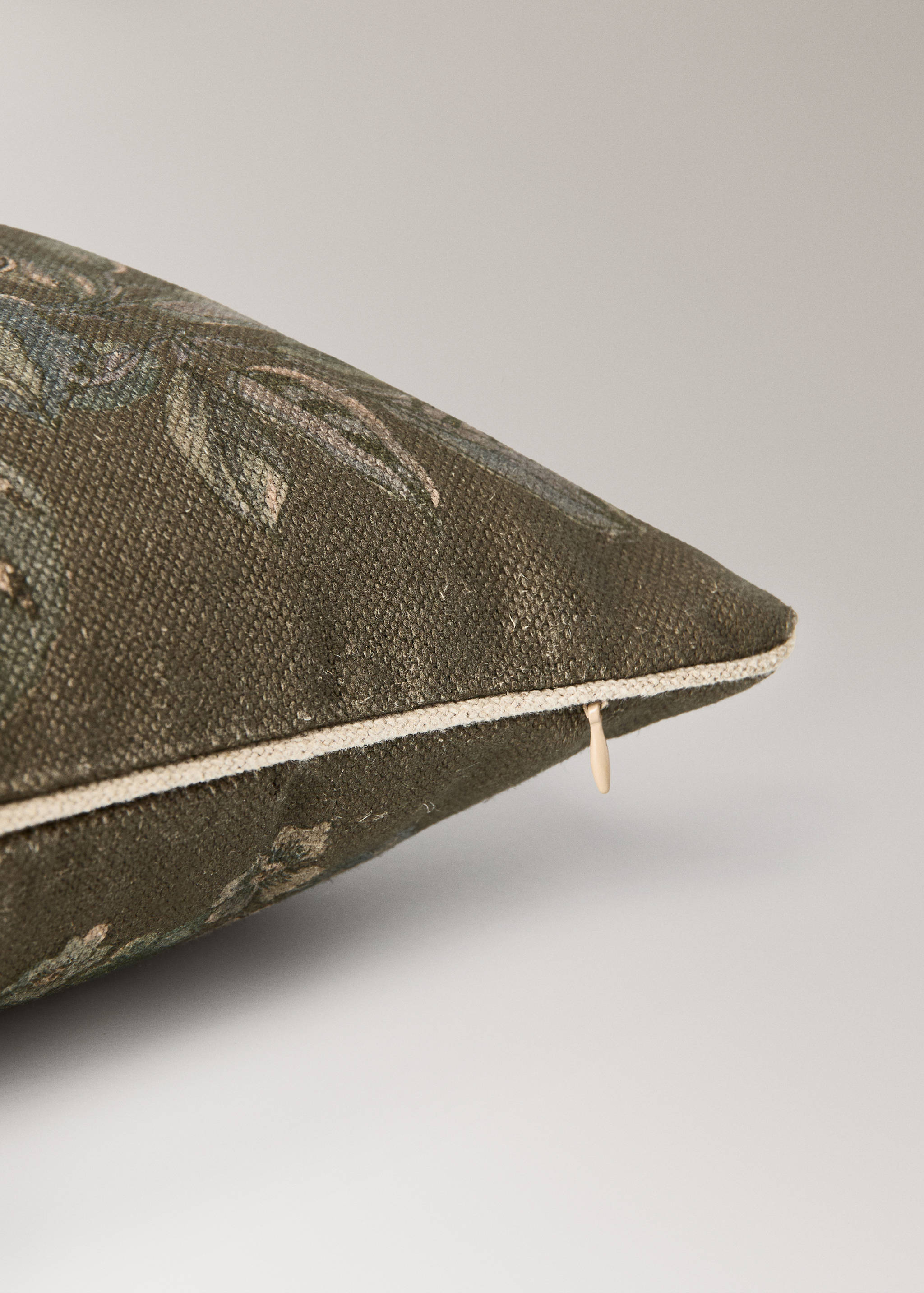 Linen floral-print cushion cover 50x50 cm - Details of the article 1