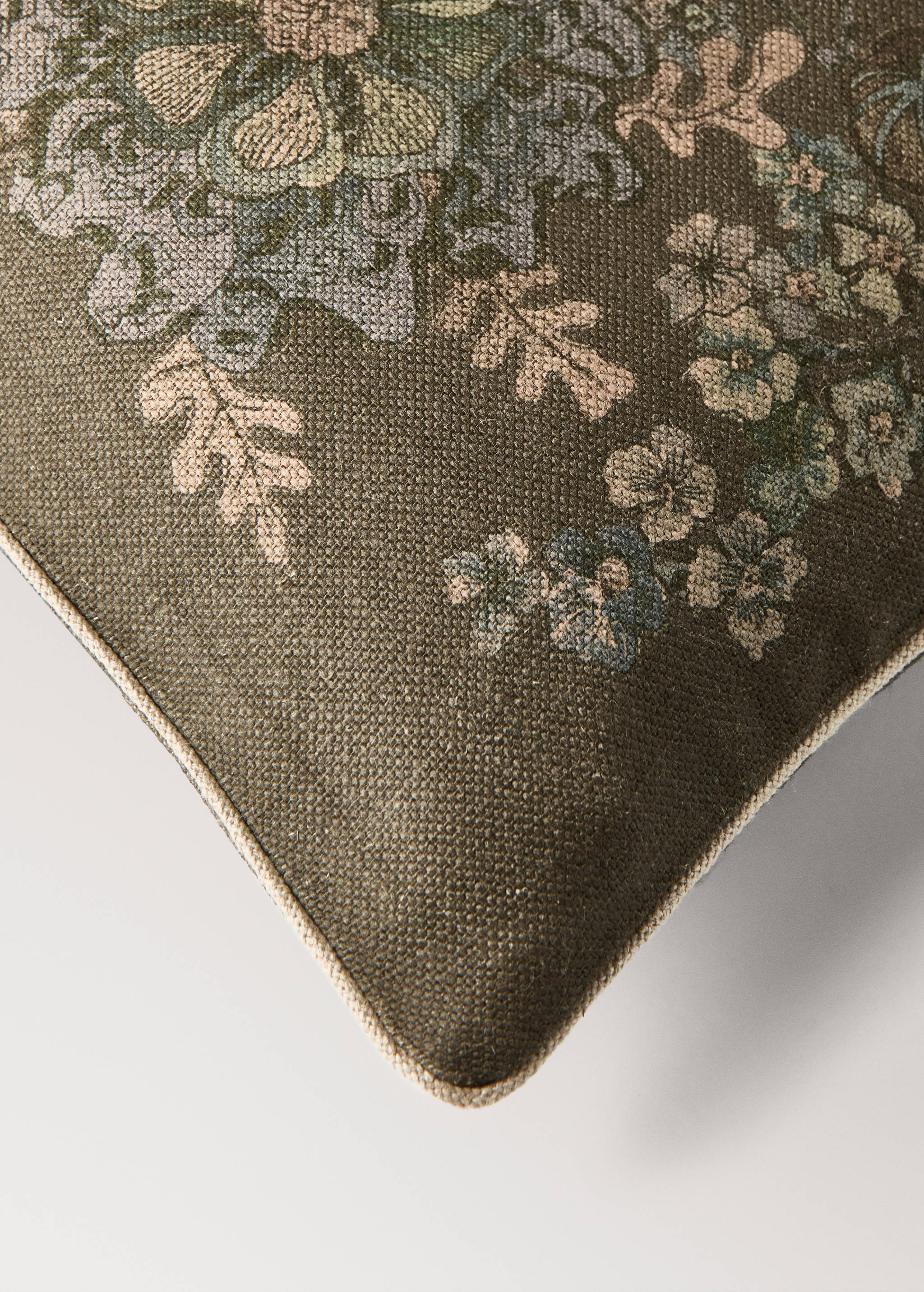 Linen floral-print cushion cover 50x50 cm - Details of the article 2