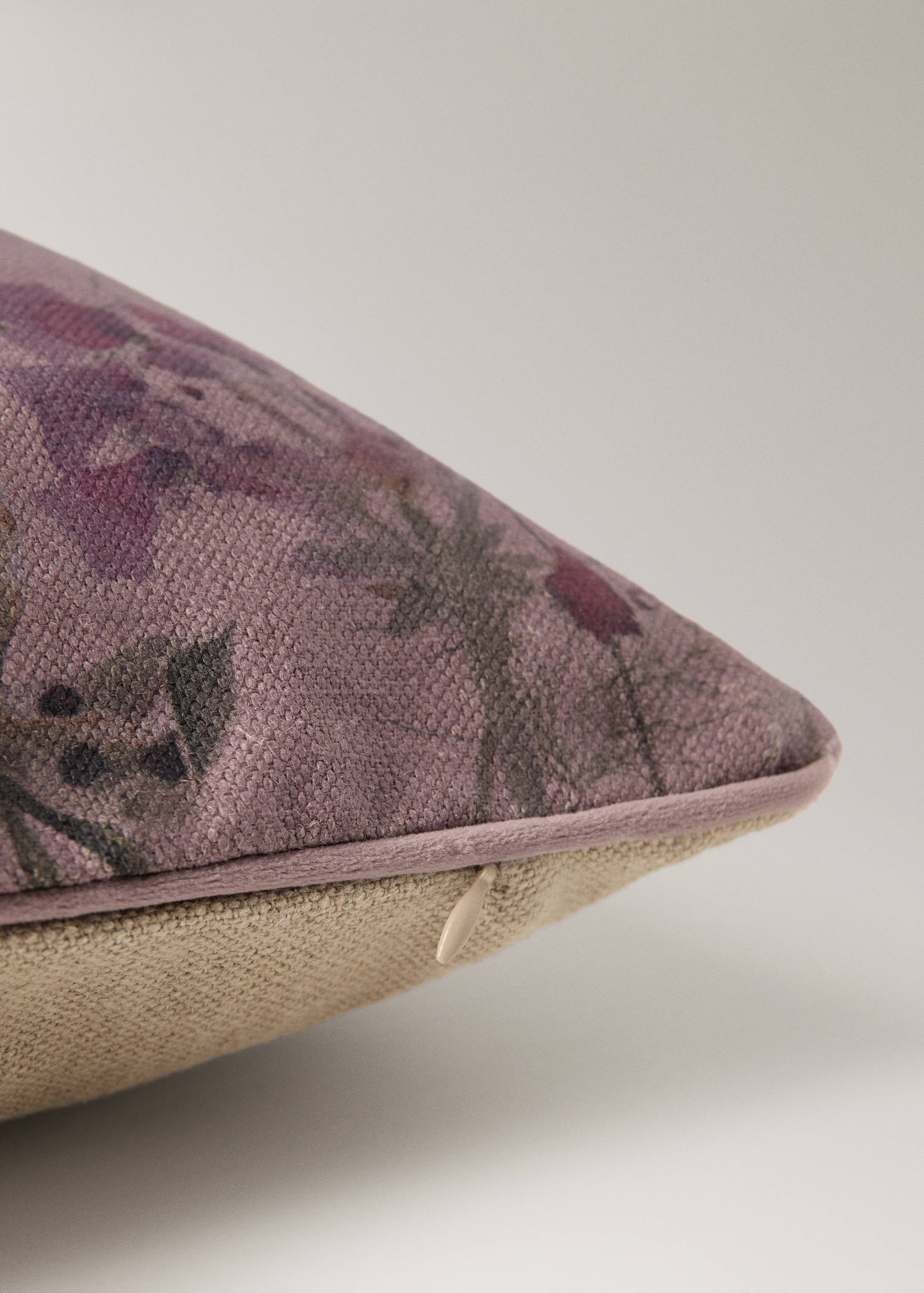 Blomstrete putetrekk i lin, 50x50 cm - Artikkeldetalj 2