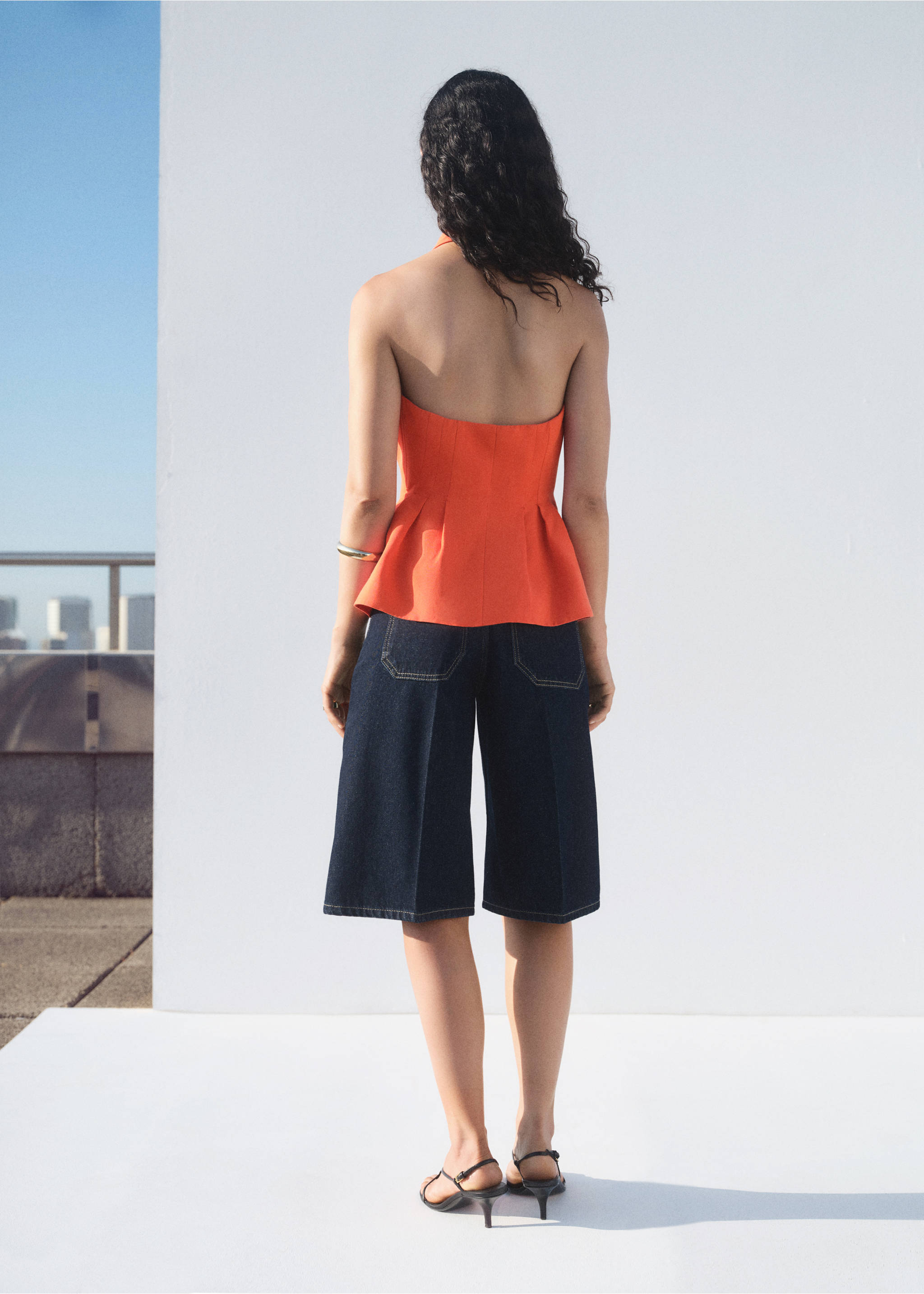 Halter-neck peplum waistcoat - Reverse of the article, Coral Red. Ref: 17052038-00.