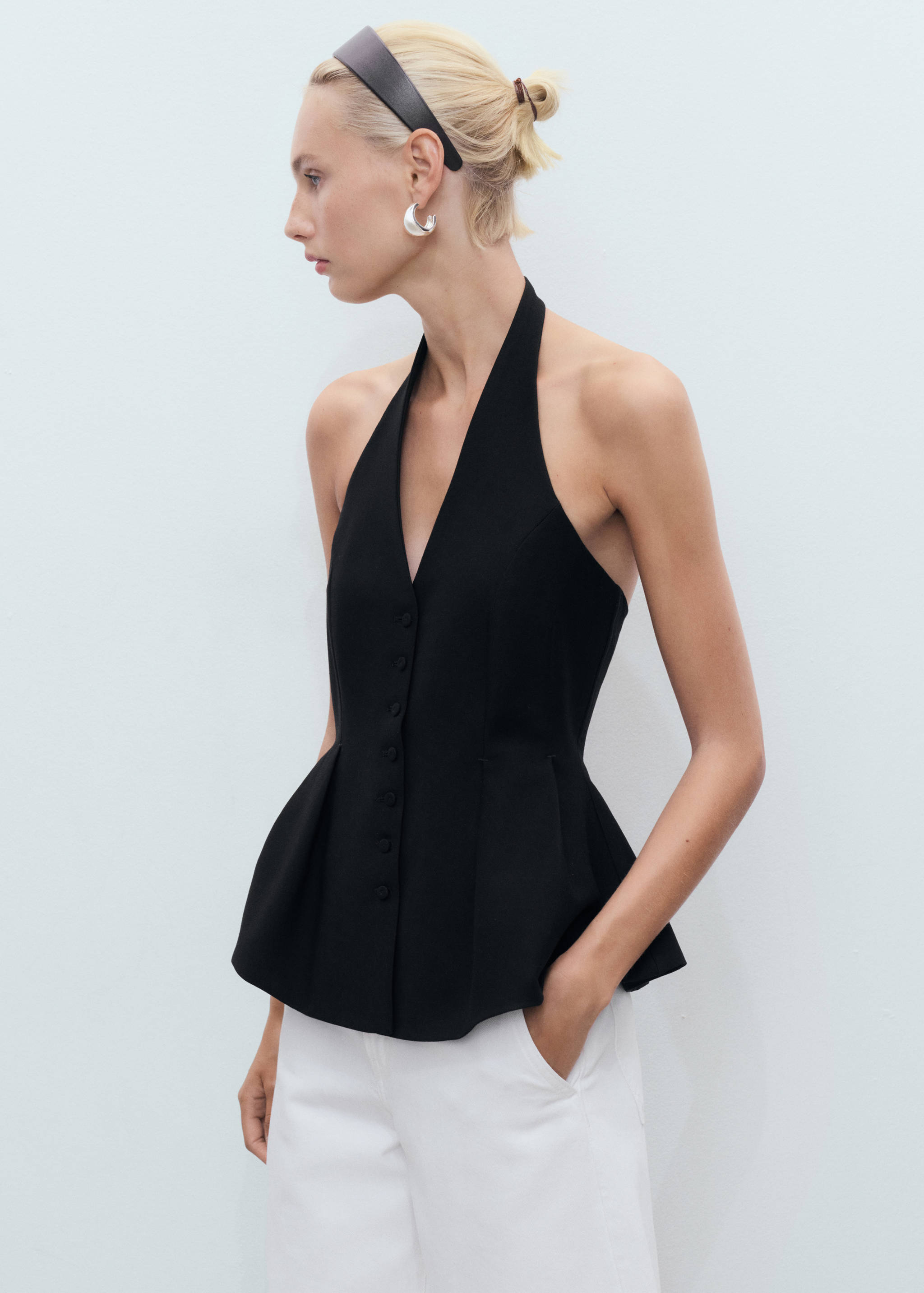 Halter-neck peplum waistcoat - Details of the article 2