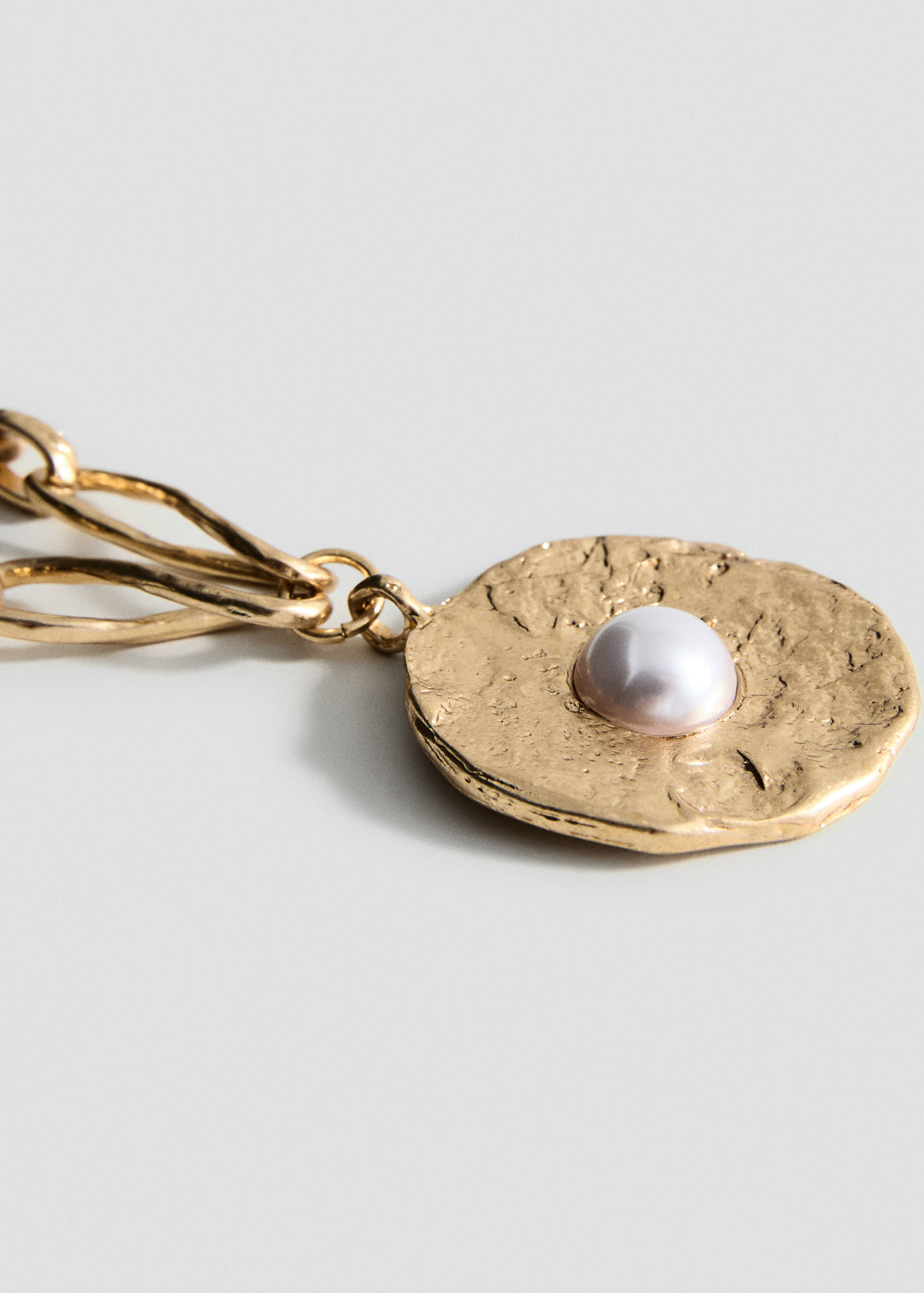 Collier pendentif circulaire combiné - Plan moyen