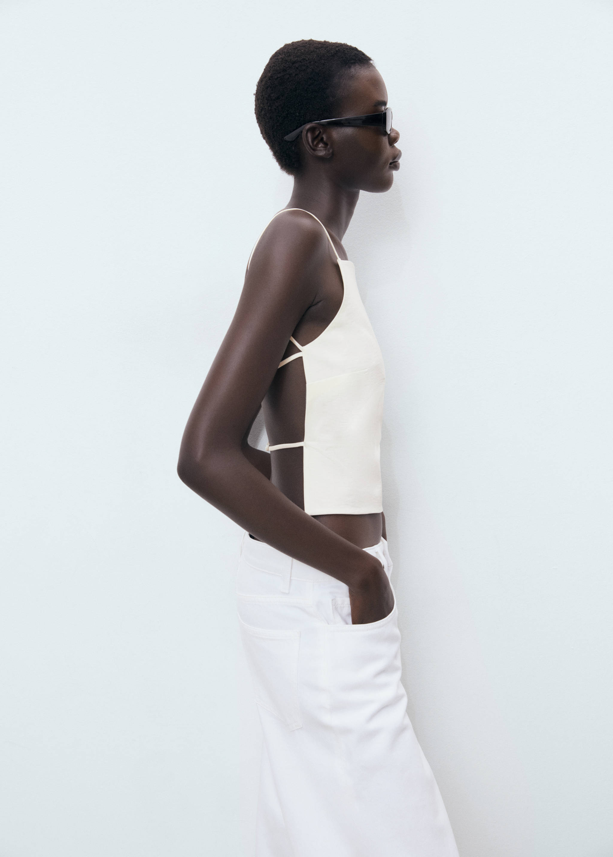 Open-back top - Details of the article 1