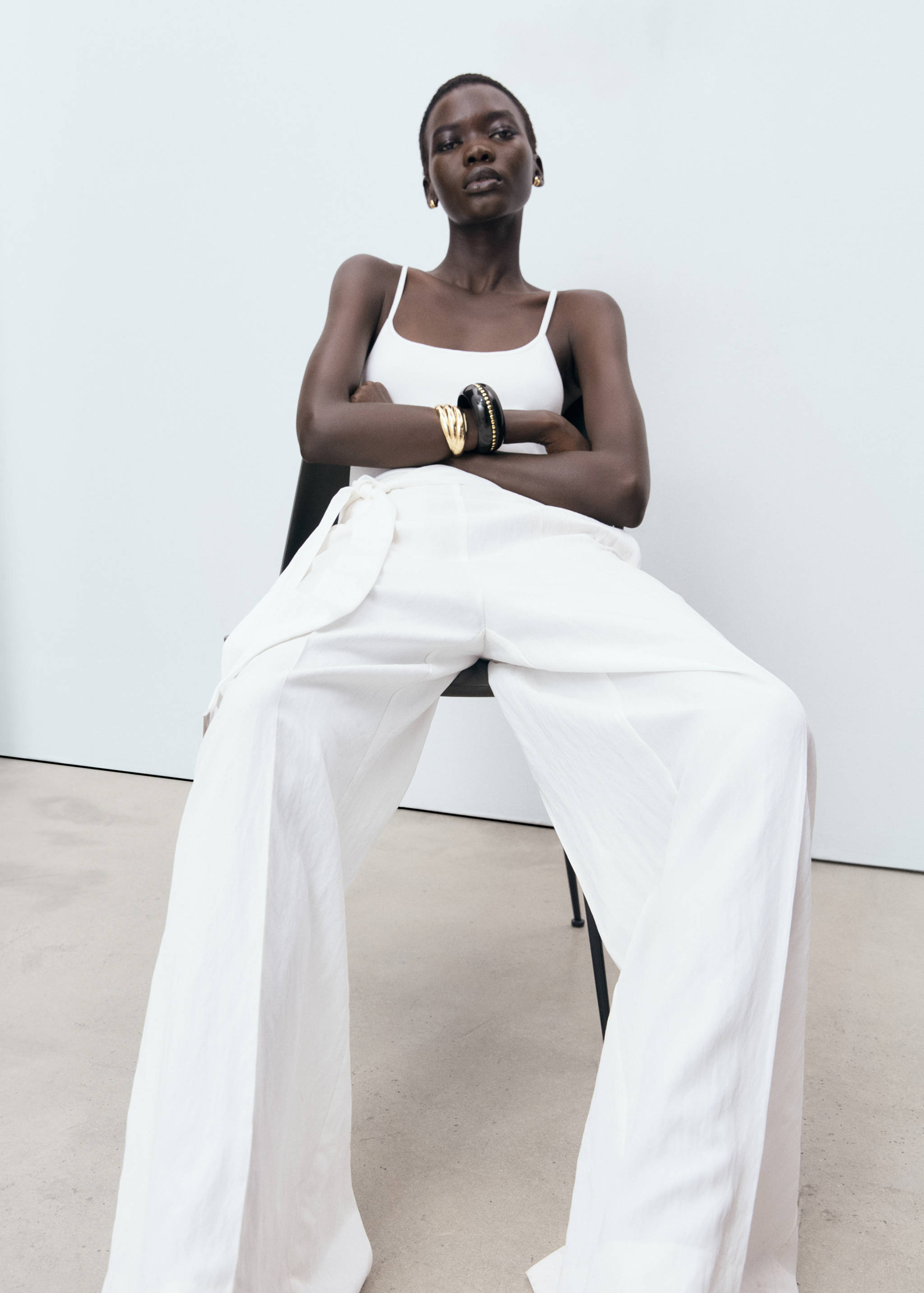 Jumpsuit with belt - Details of the article 2