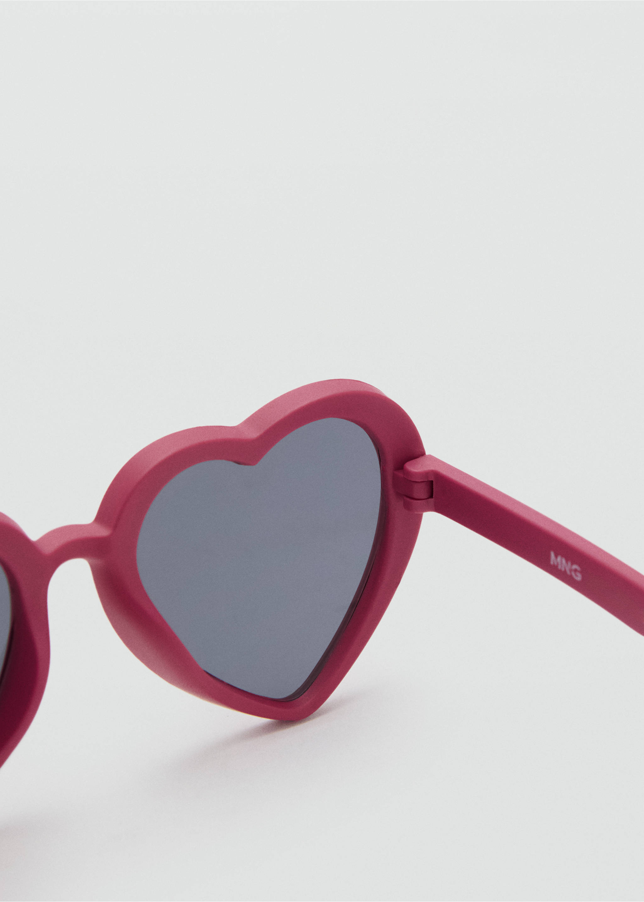 Lunettes de soleil cœur - Détail de l'article 1, Fraise. Ref: 17053310-00.