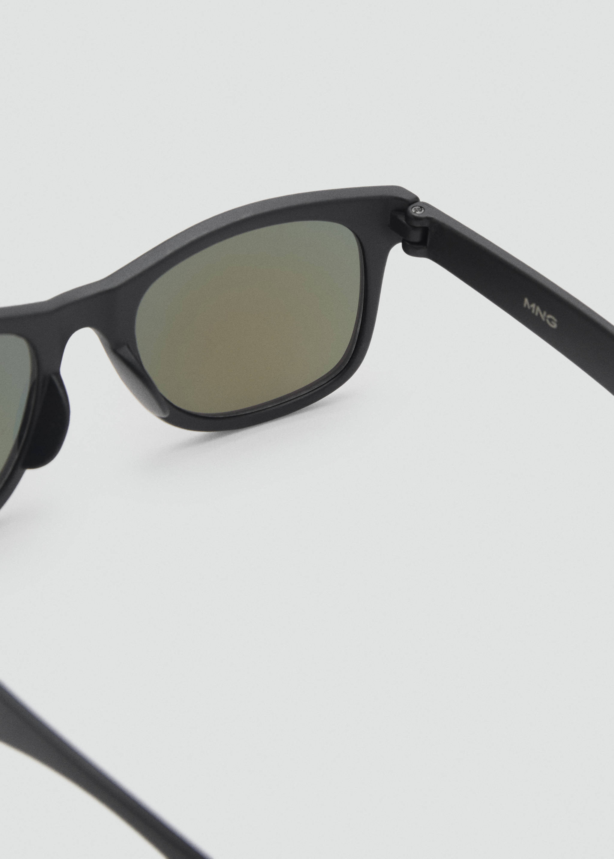 Square sunglasses - Details of the article 1