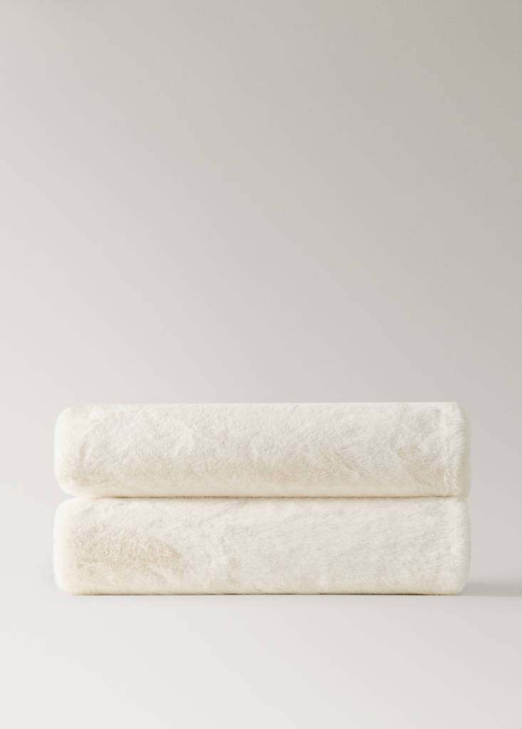 Medium double-faced faux-fur blanket — Ivory White