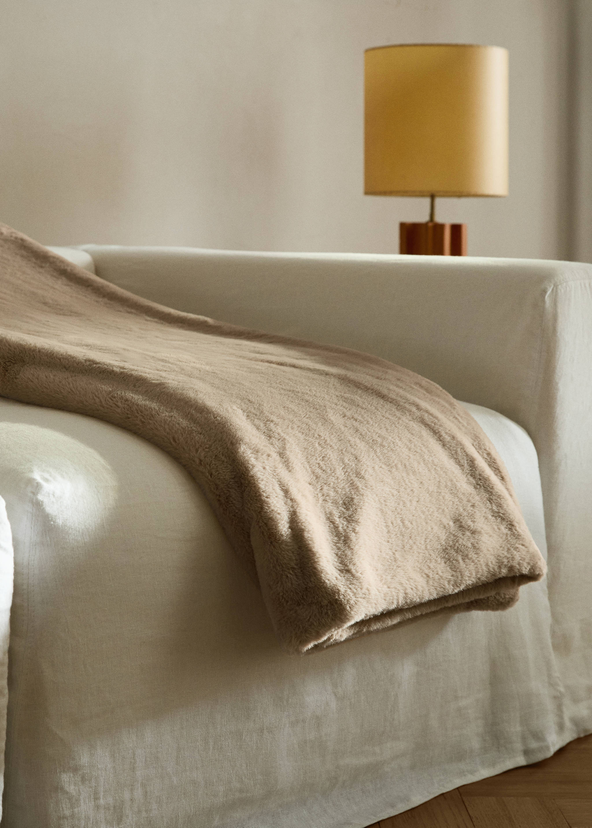 Medium double-faced faux-fur blanket - General plane