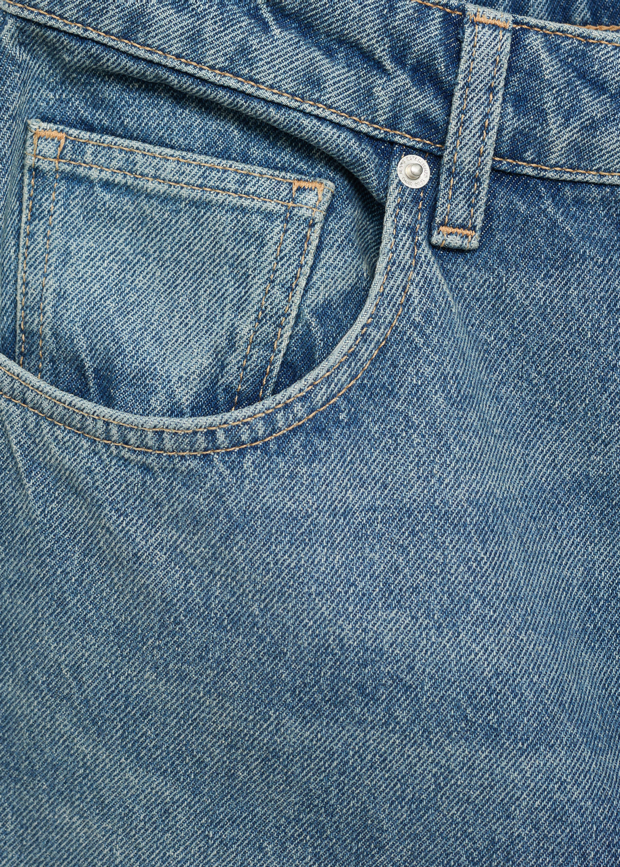 Gerade Jeans mit mittlerem Bund - Detail des Artikels 0
