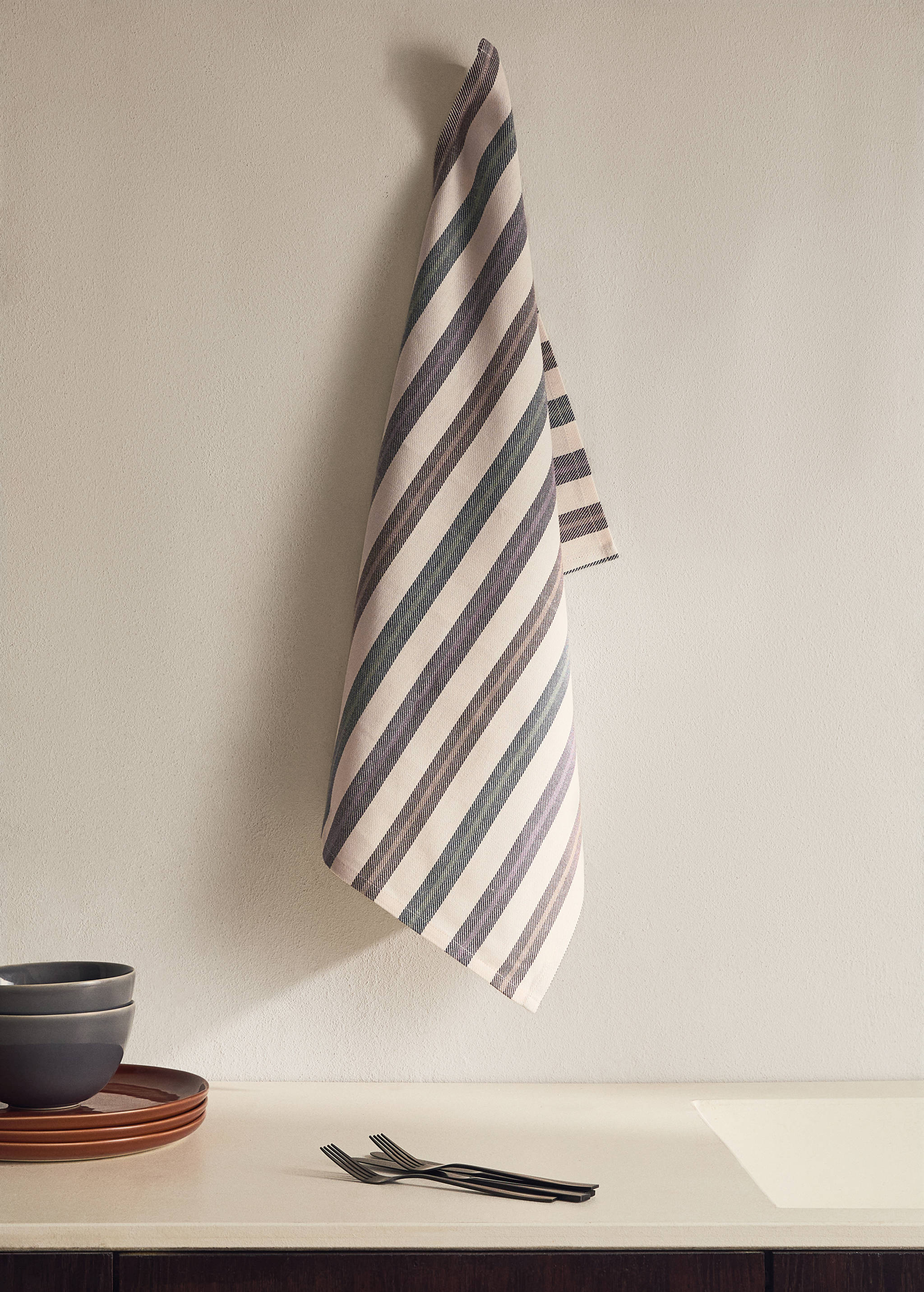 Colored striped fabric - General plane