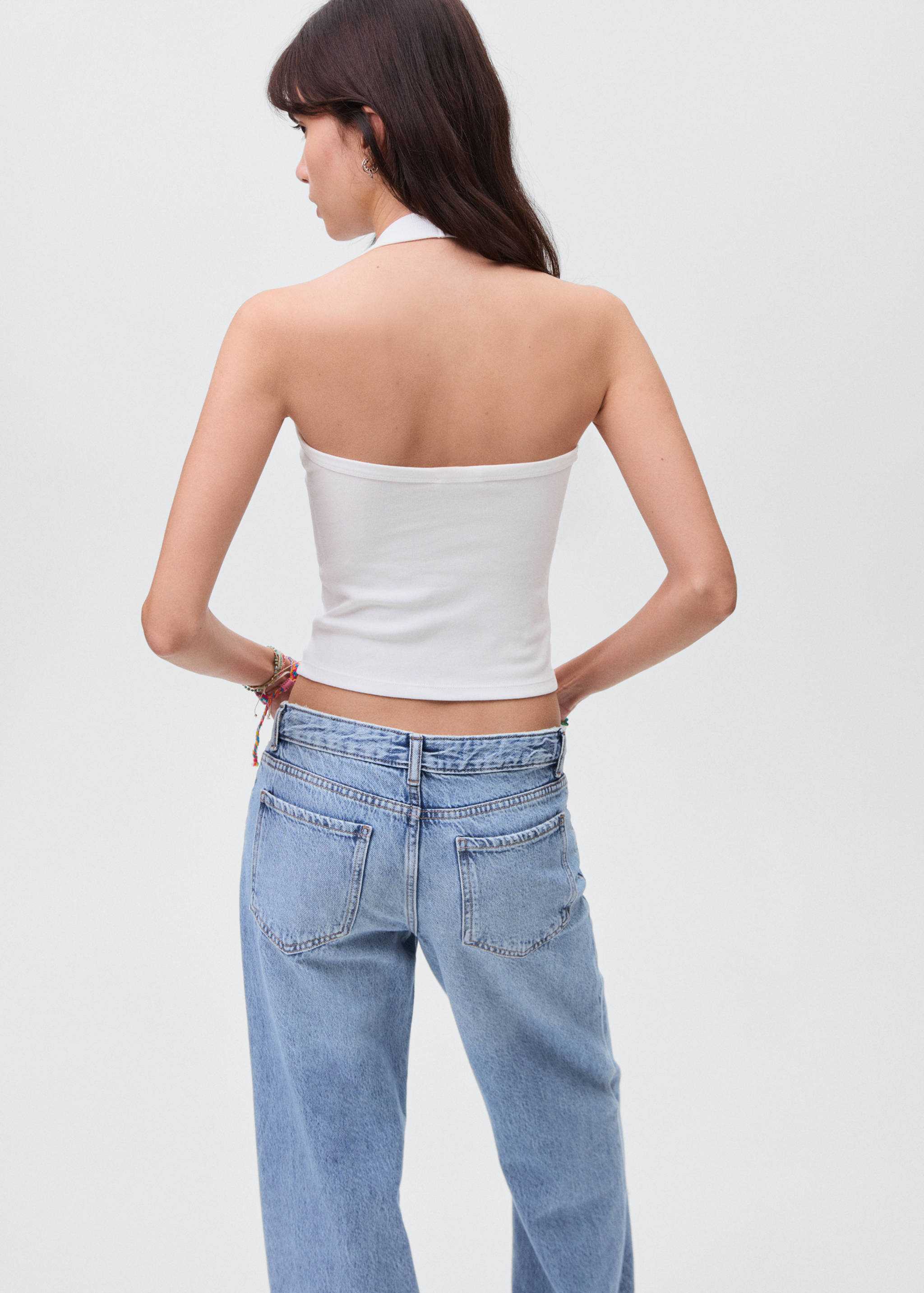 Halter neck top - Reverse of the article